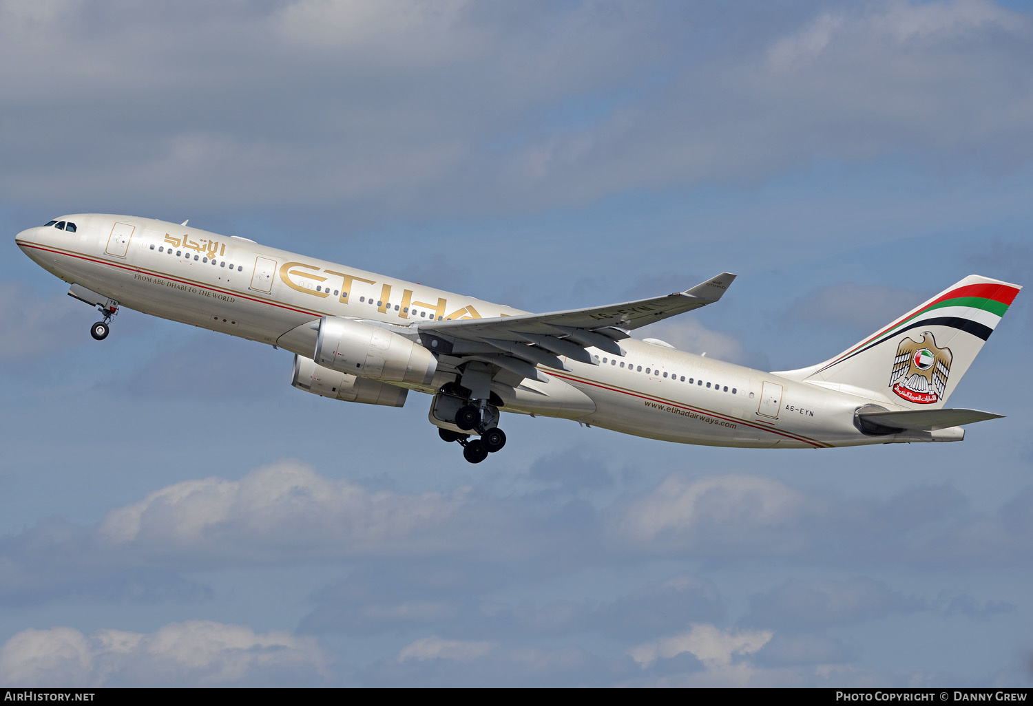 Aircraft Photo of A6-EYN | Airbus A330-243 | Etihad Airways | AirHistory.net #144070