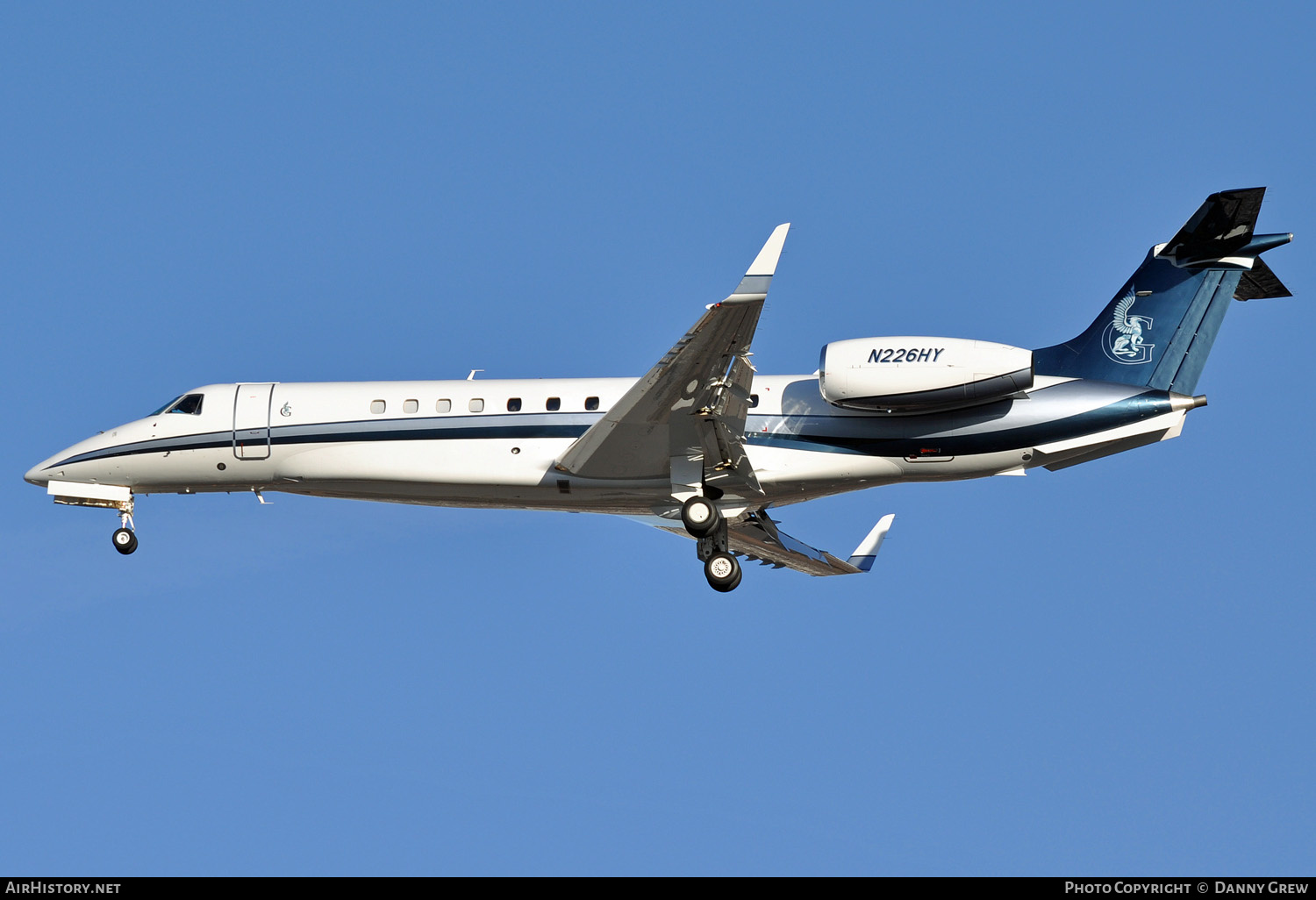 Aircraft Photo of N226HY | Embraer ERJ-135ER (EMB-135ER) | AirHistory.net #144133