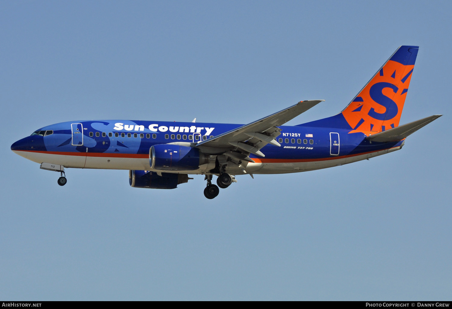 Aircraft Photo of N712SY | Boeing 737-7Q8 | Sun Country Airlines | AirHistory.net #144156