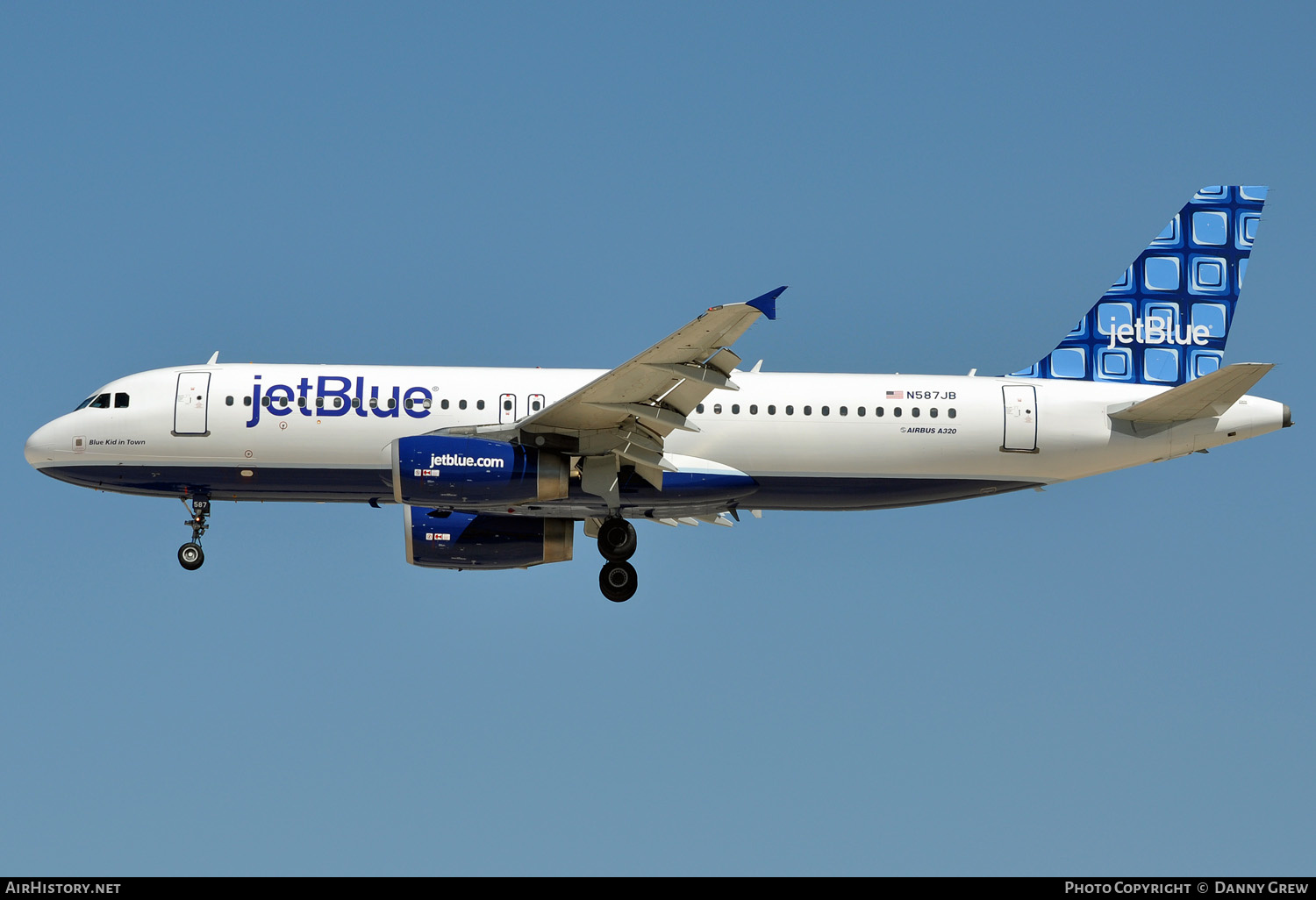 Aircraft Photo of N587JB | Airbus A320-232 | JetBlue Airways | AirHistory.net #144190