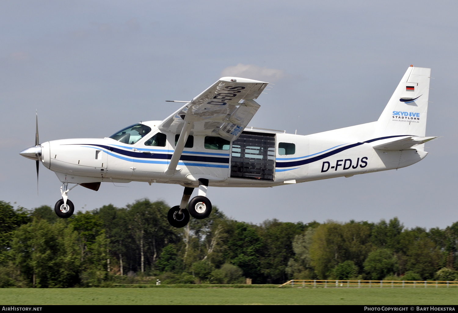 Aircraft Photo of D-FDJS | Cessna 208 Caravan I | Skydive Stadtlohn | AirHistory.net #144252