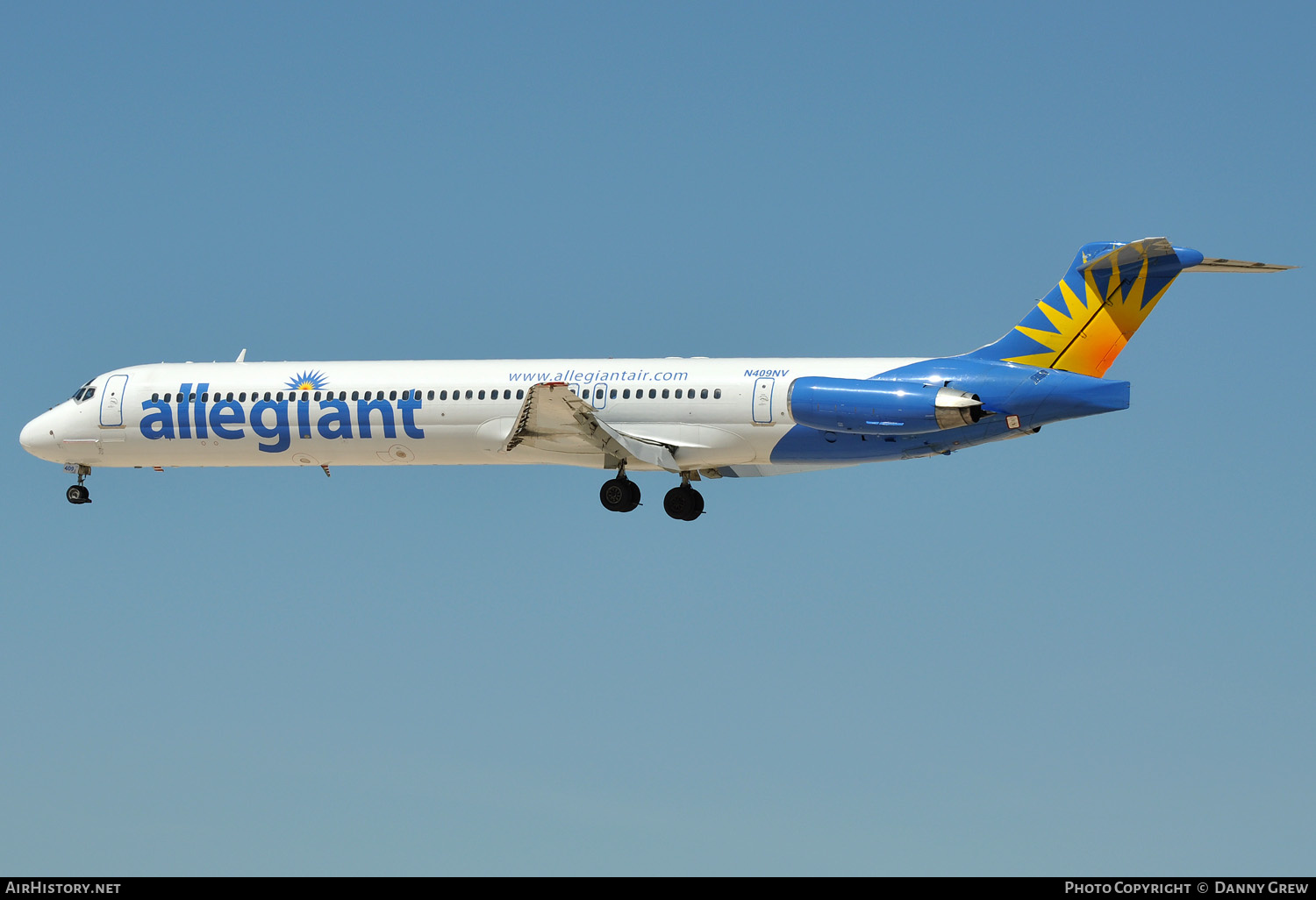 Aircraft Photo of N409NV | McDonnell Douglas MD-83 (DC-9-83) | Allegiant Air | AirHistory.net #144441
