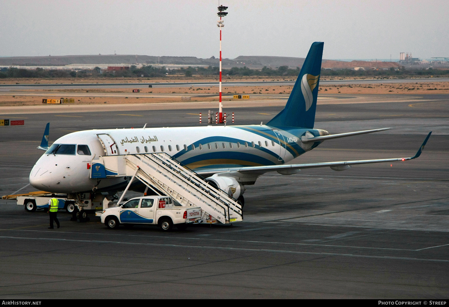 Aircraft Photo of A4O-EA | Embraer 175LR (ERJ-170-200LR) | Oman Air | AirHistory.net #144555