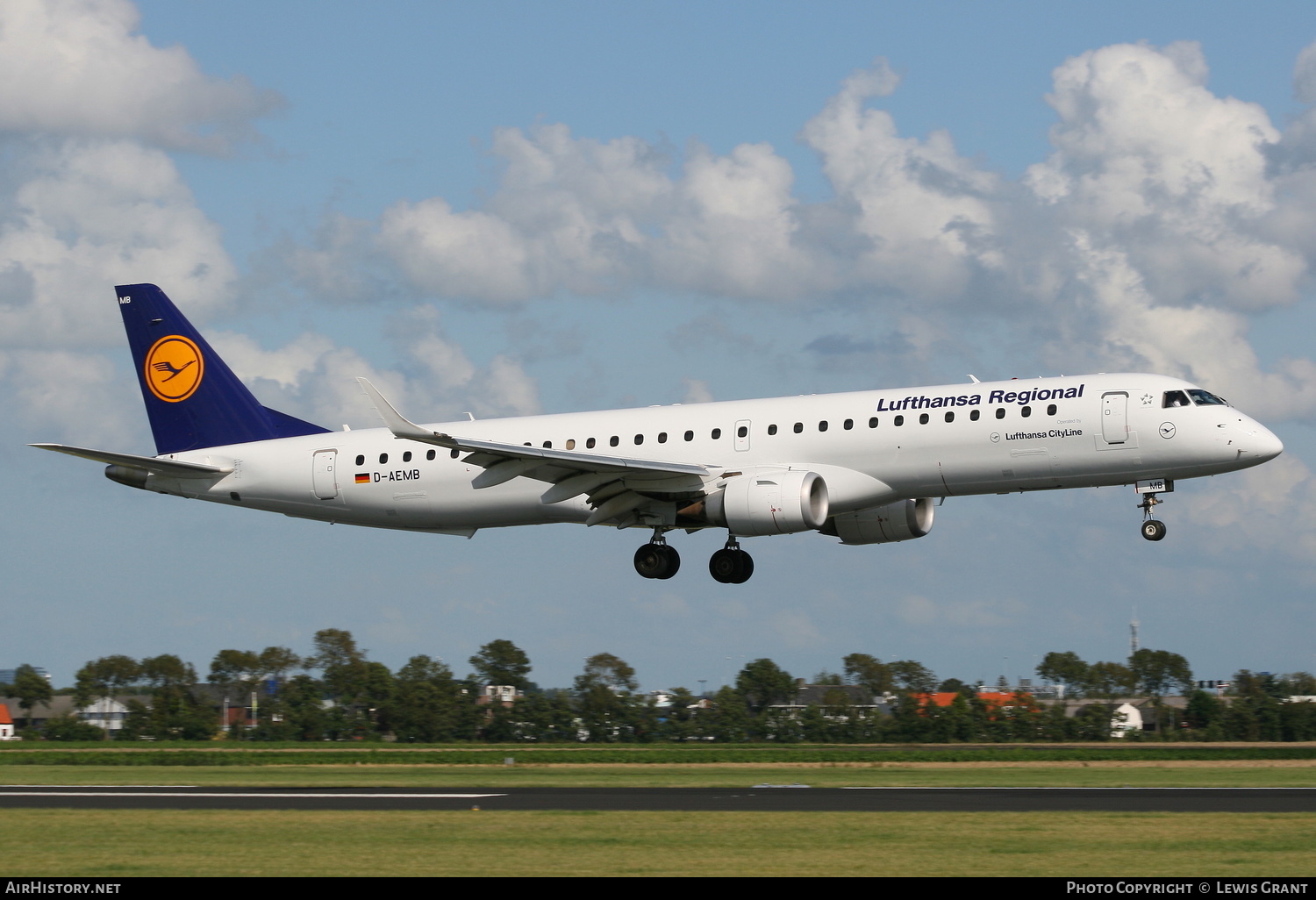 Aircraft Photo of D-AEMB | Embraer 195LR (ERJ-190-200LR) | Lufthansa Regional | AirHistory.net #144677