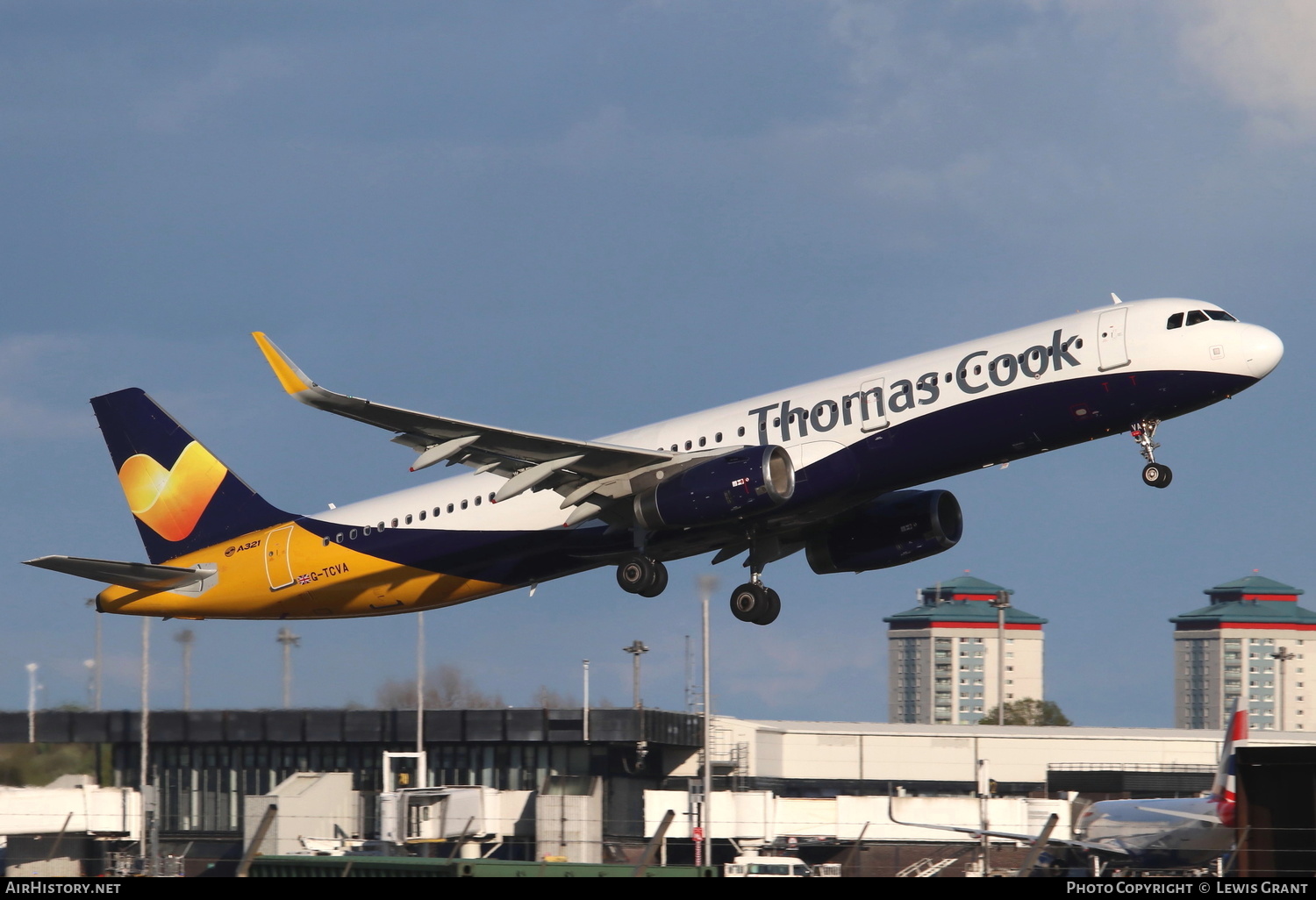 Aircraft Photo of G-TCVA | Airbus A321-231 | Thomas Cook Airlines | AirHistory.net #144696