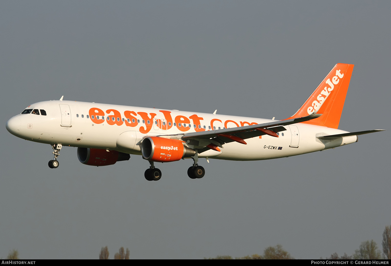 Aircraft Photo of G-EZWX | Airbus A320-214 | EasyJet | AirHistory.net #144706