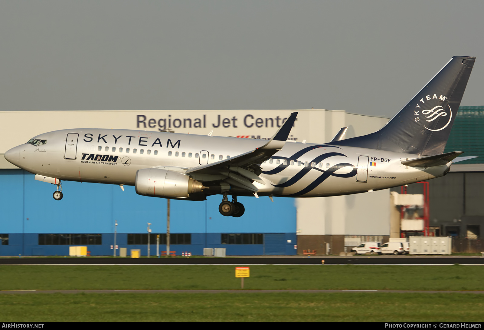 Aircraft Photo of YR-BGF | Boeing 737-78J | TAROM - Transporturile Aeriene Române | AirHistory.net #144725