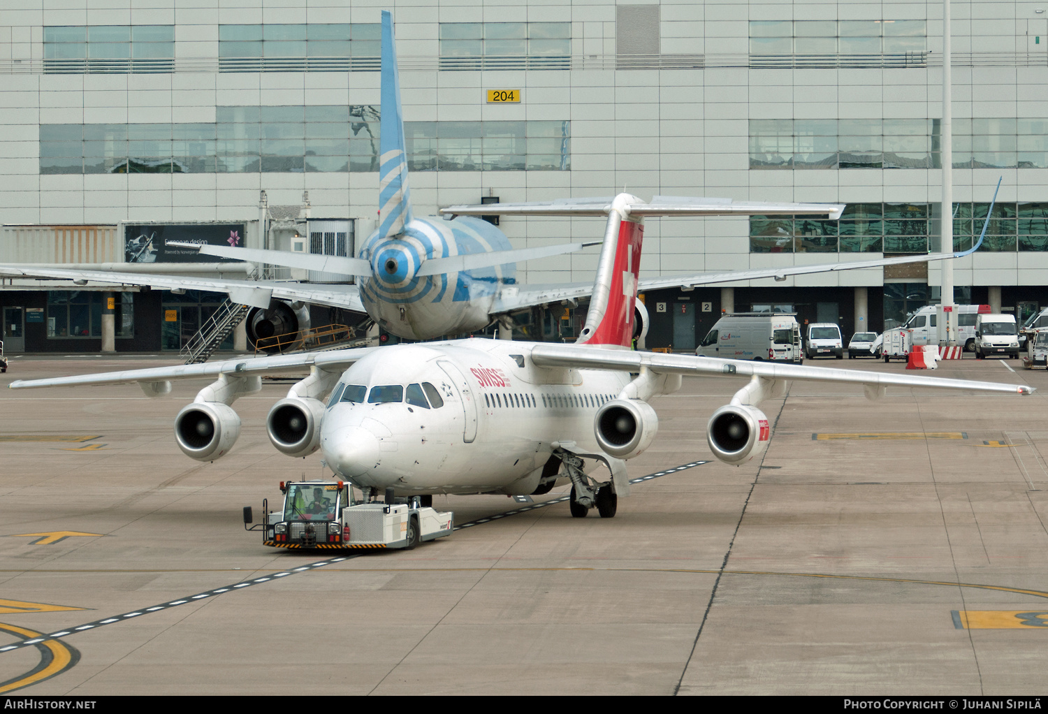 Aircraft Photo of HB-IXW | British Aerospace Avro 146-RJ100 | Swiss International Air Lines | AirHistory.net #144760