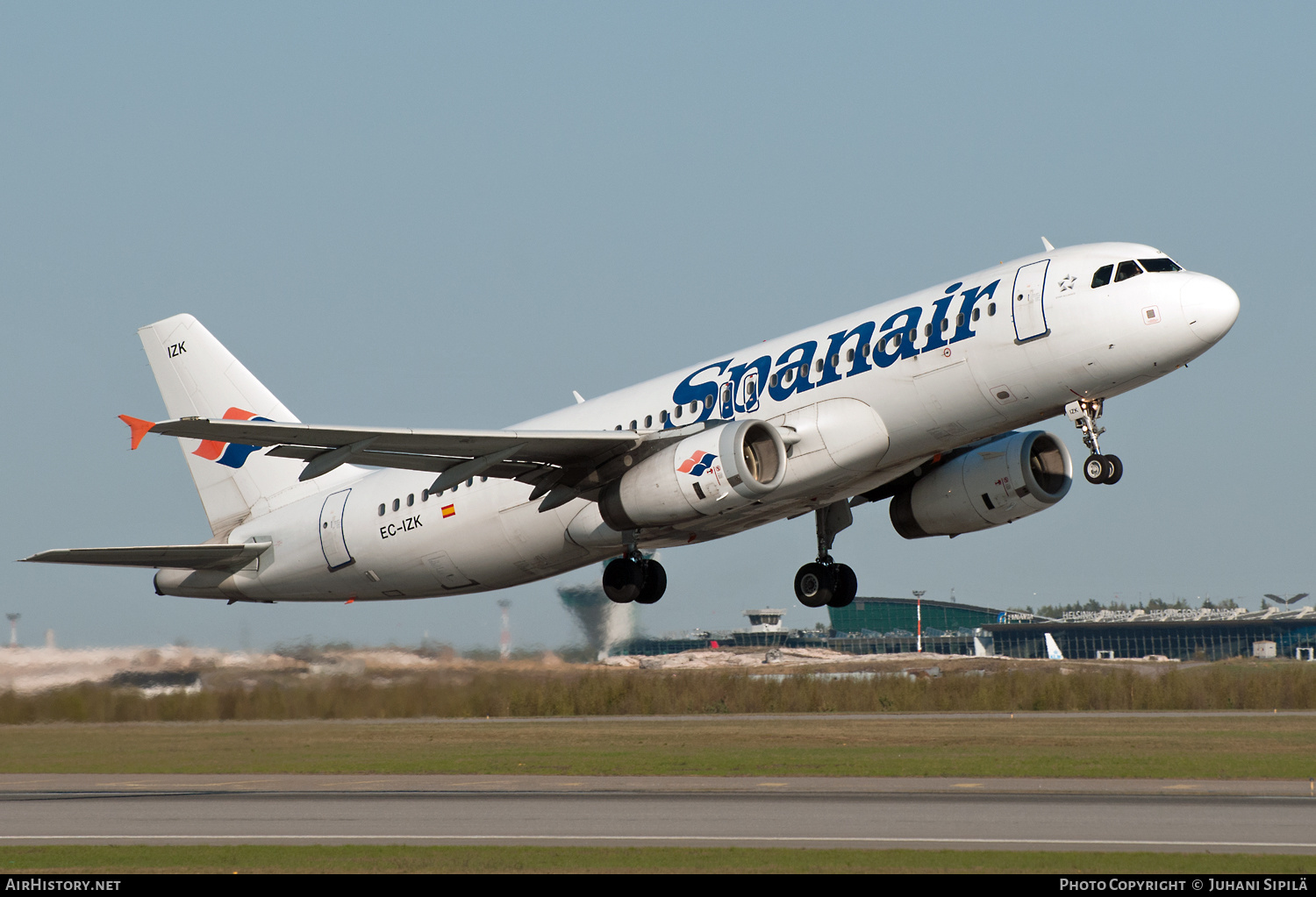 Aircraft Photo of EC-IZK | Airbus A320-232 | Spanair | AirHistory.net #144768