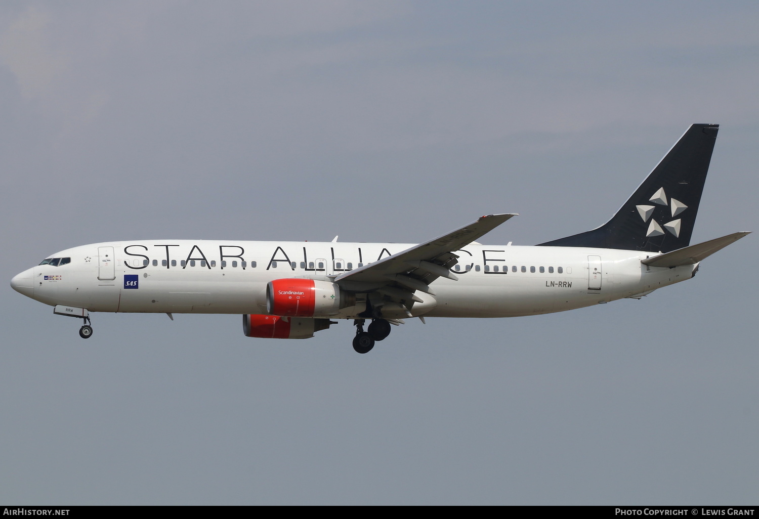 Aircraft Photo of LN-RRW | Boeing 737-883 | Scandinavian Airlines - SAS | AirHistory.net #144772