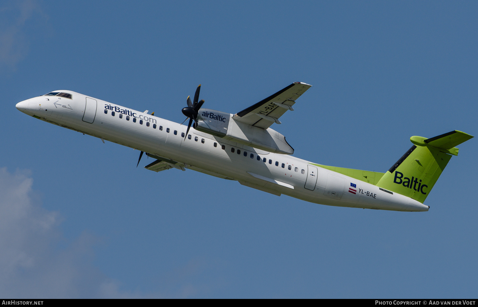 Aircraft Photo of YL-BAE | Bombardier DHC-8-402 Dash 8 | AirBaltic | AirHistory.net #144954