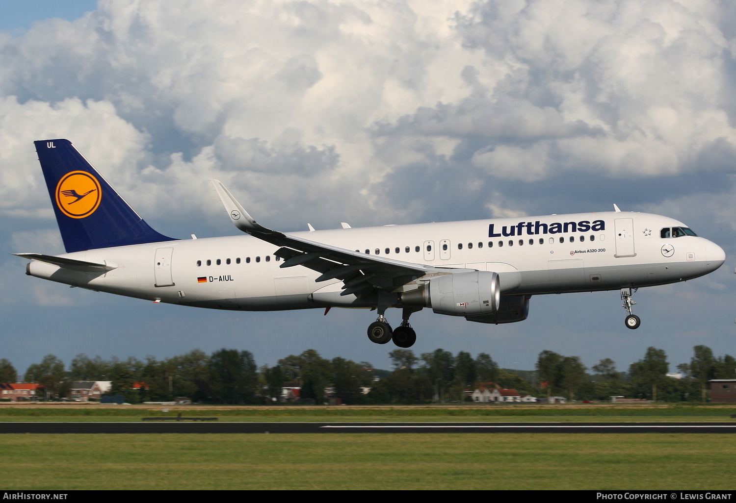 Aircraft Photo of D-AIUL | Airbus A320-214 | Lufthansa | AirHistory.net #145007