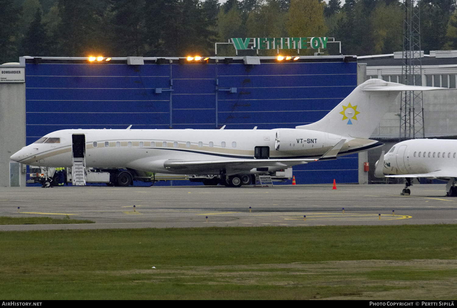 Aircraft Photo of VT-SNT | Bombardier Global 6000 (BD-700-1A10) | Sun TV Network | AirHistory.net #145111