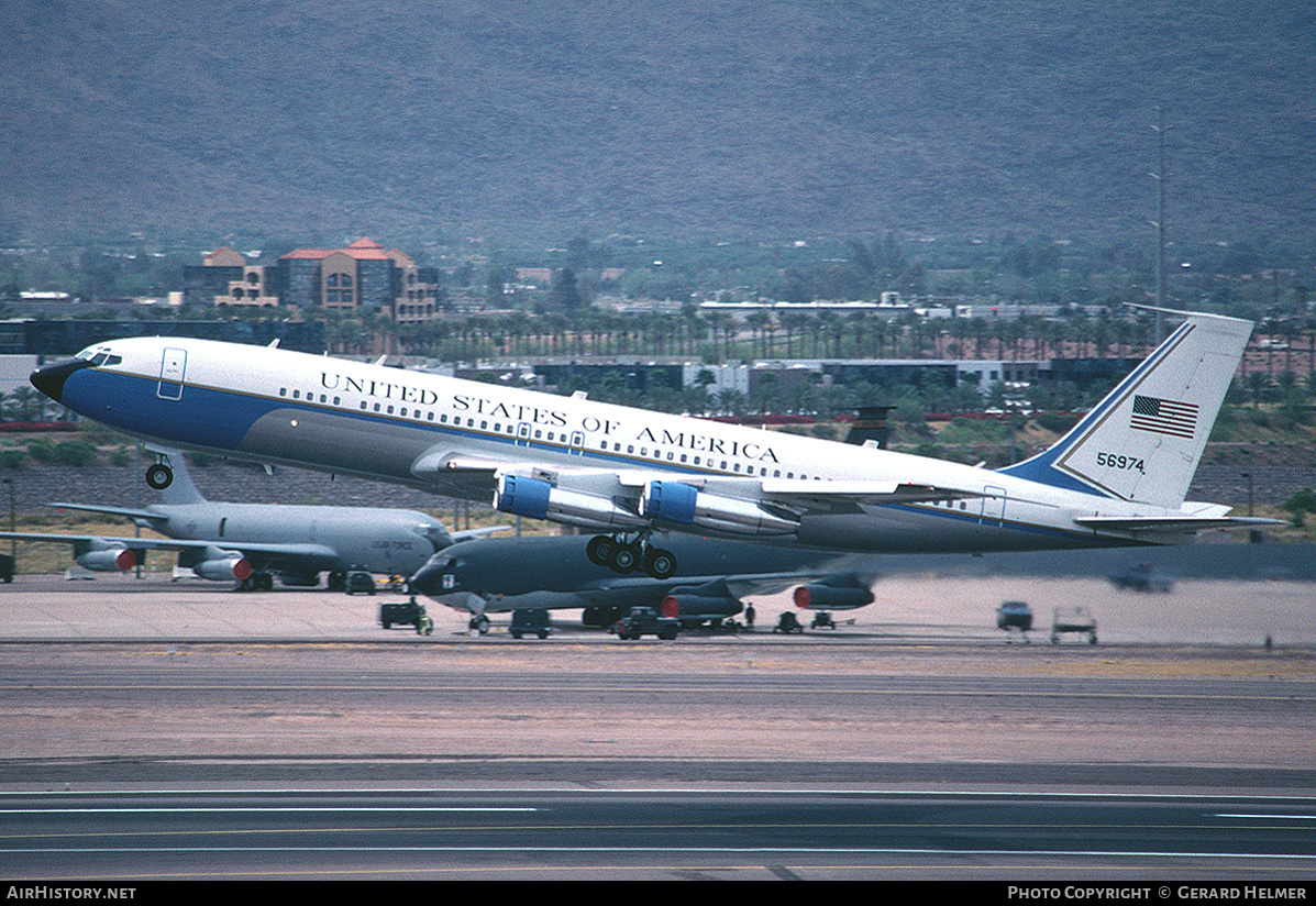 Aircraft Photo of 85-6974 / 56974 | Boeing C-137C (707-300) | USA - Air Force | AirHistory.net #145129