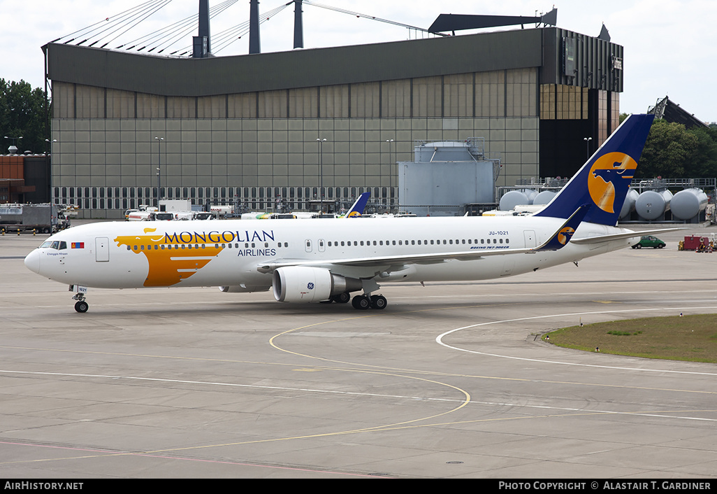 Aircraft Photo of JU-1021 | Boeing 767-34G/ER | MIAT Mongolian Airlines | AirHistory.net #145146