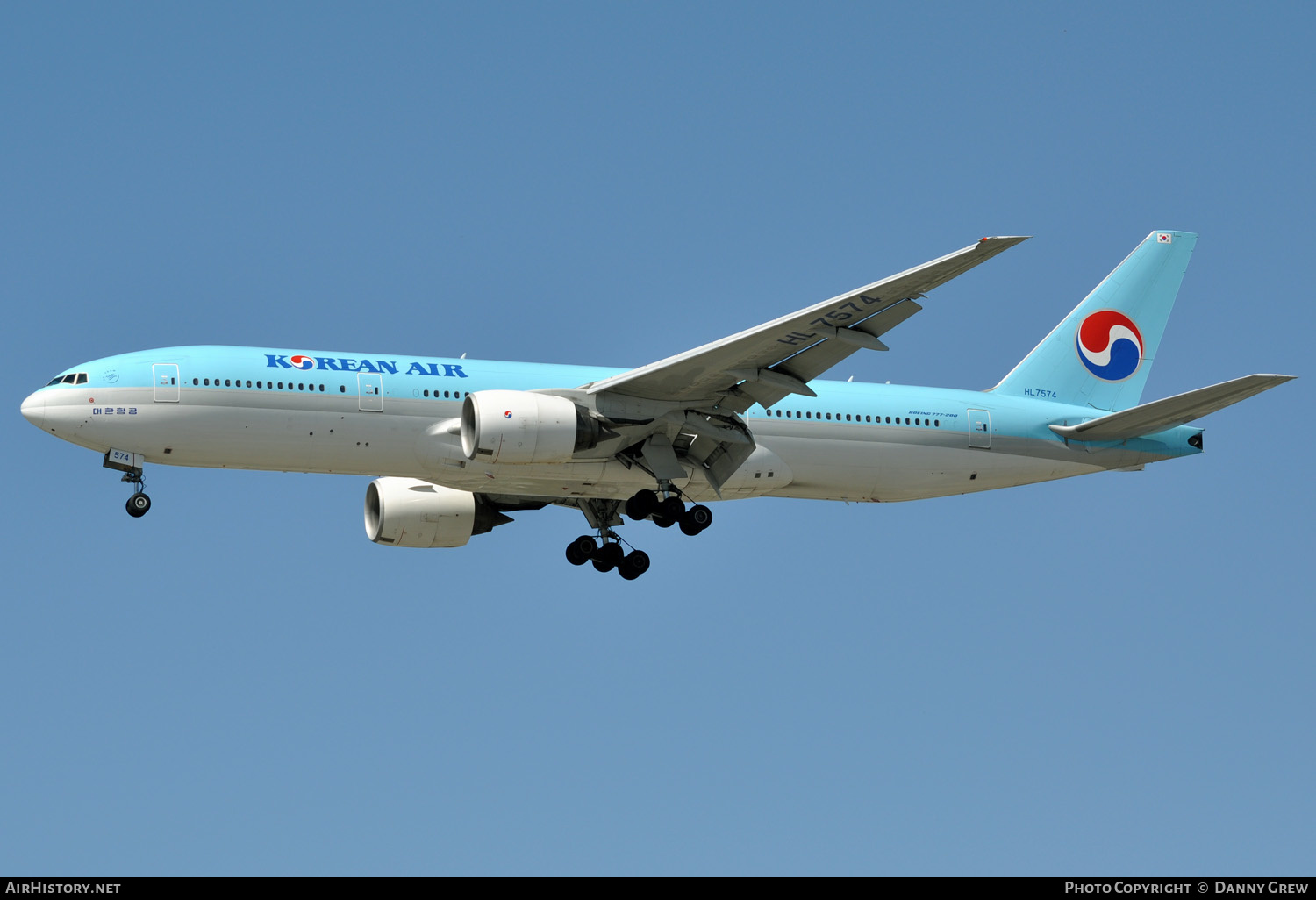 Aircraft Photo of HL7574 | Boeing 777-2B5/ER | Korean Air | AirHistory.net #145201