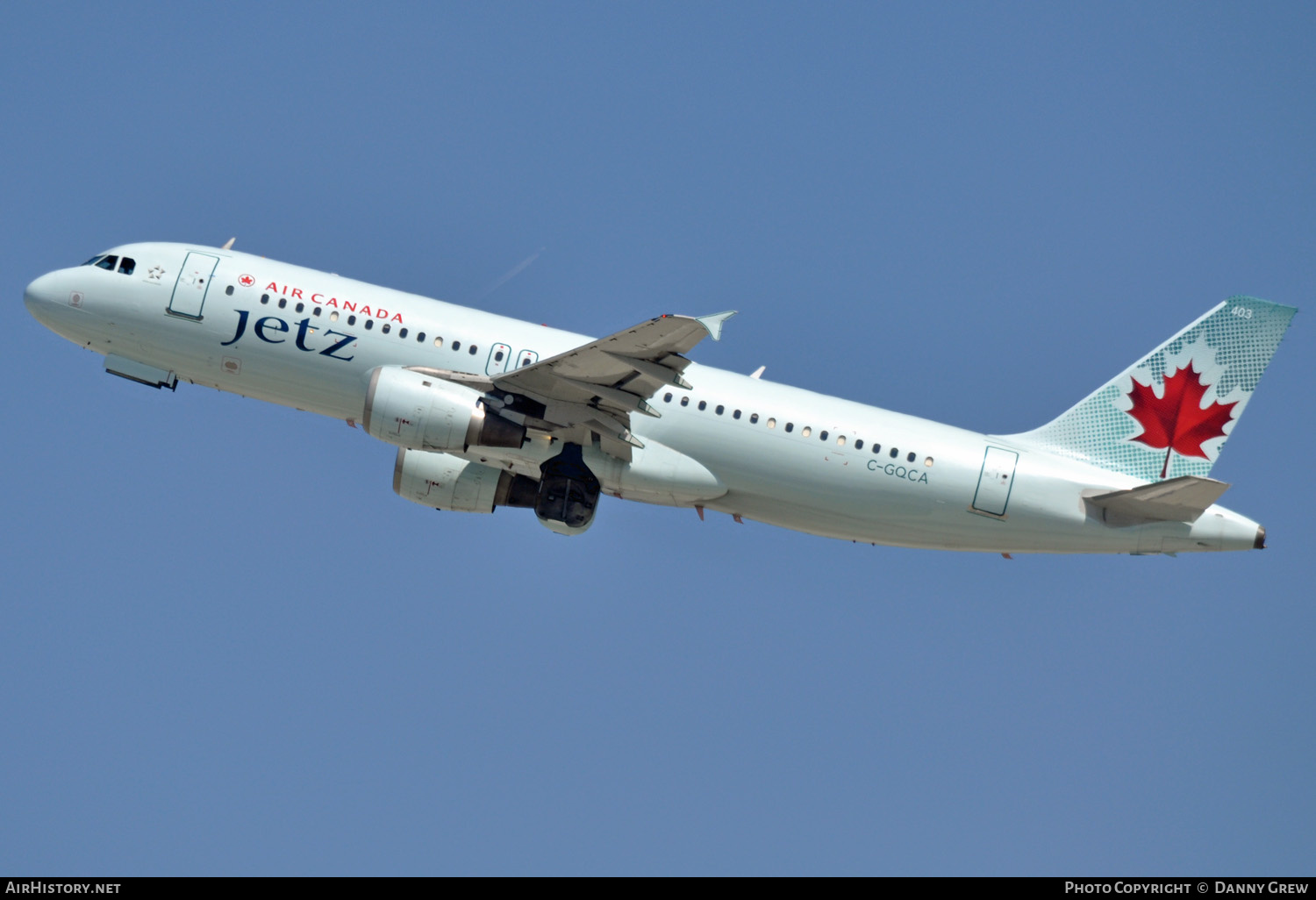 Aircraft Photo of C-GQCA | Airbus A320-211 | Air Canada Jetz | AirHistory.net #145237