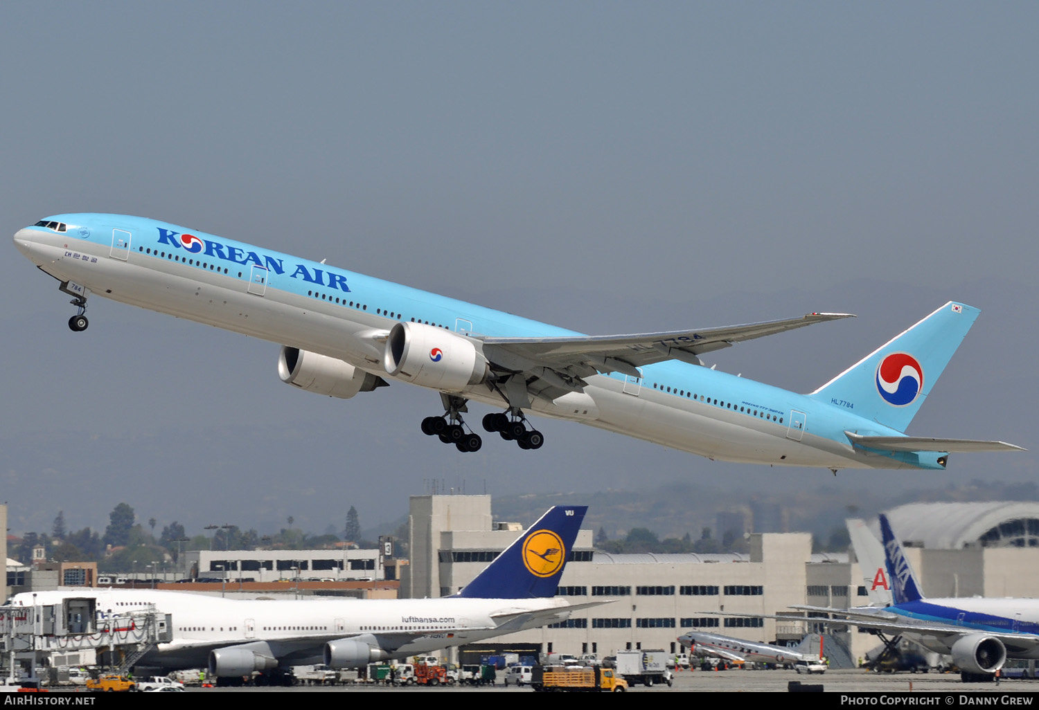 Aircraft Photo of HL7784 | Boeing 777-3B5/ER | Korean Air | AirHistory.net #145245