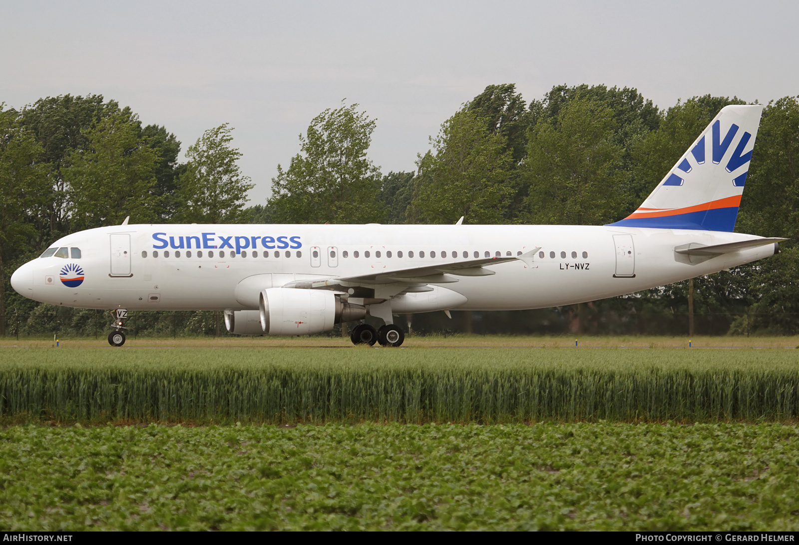 Aircraft Photo of LY-NVZ | Airbus A320-214 | SunExpress | AirHistory.net #145250