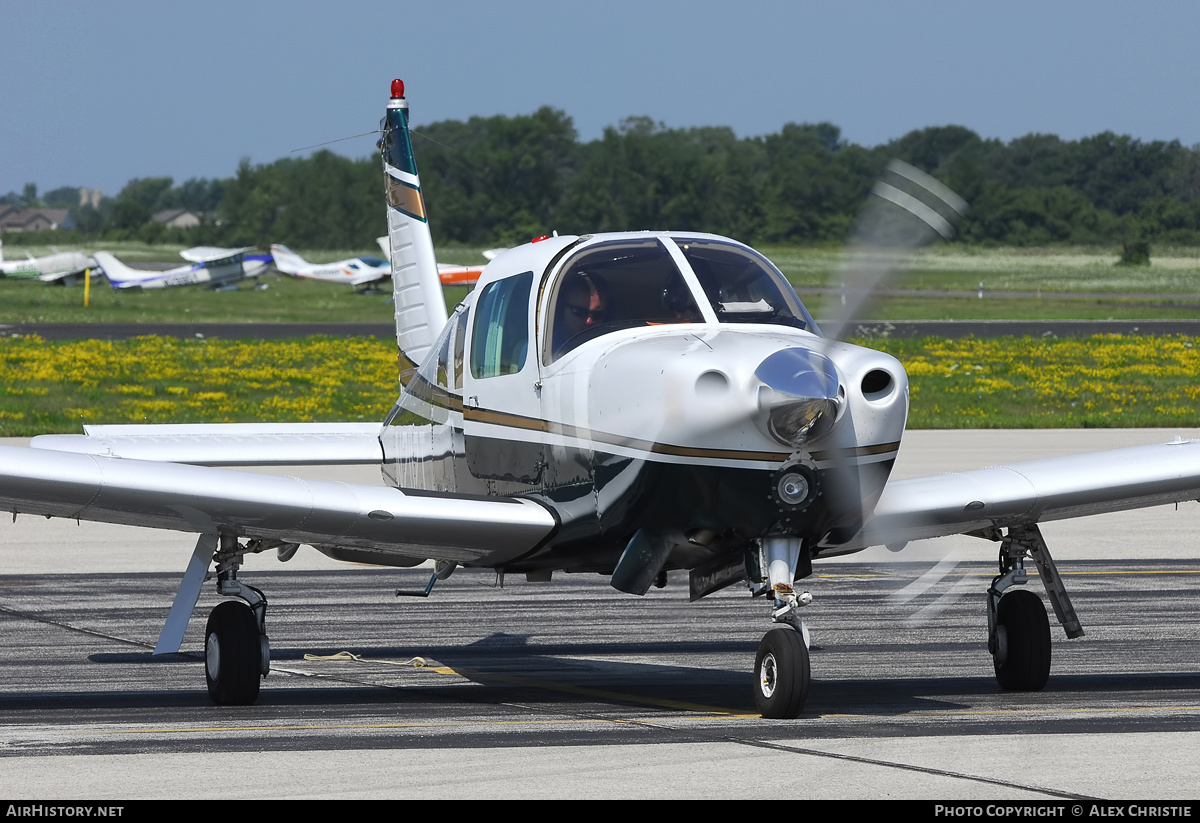 Aircraft Photo of N2112T | Piper PA-28R-180 Cherokee Arrow B | AirHistory.net #145318