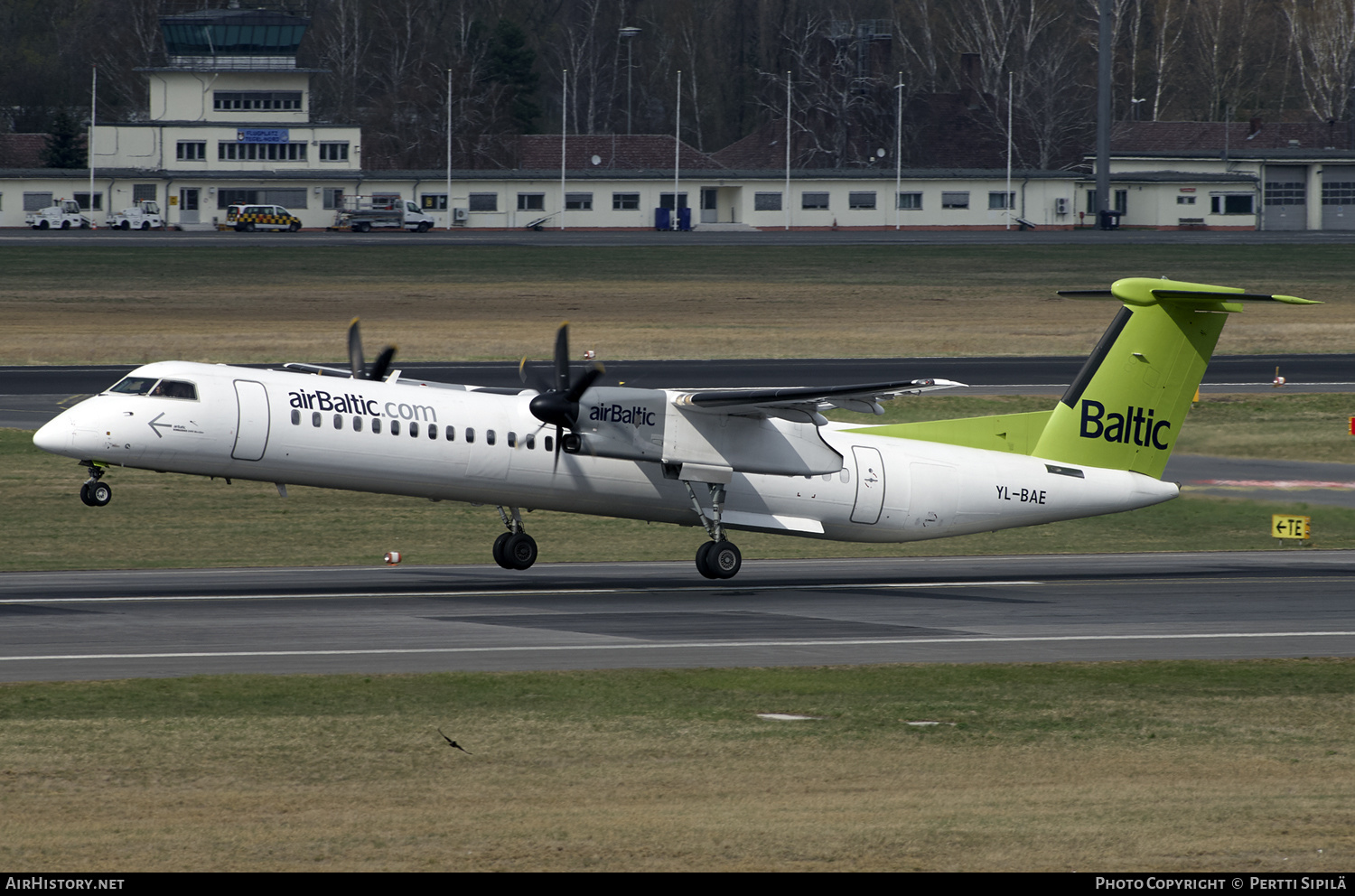 Aircraft Photo of YL-BAE | Bombardier DHC-8-402 Dash 8 | AirBaltic | AirHistory.net #145430