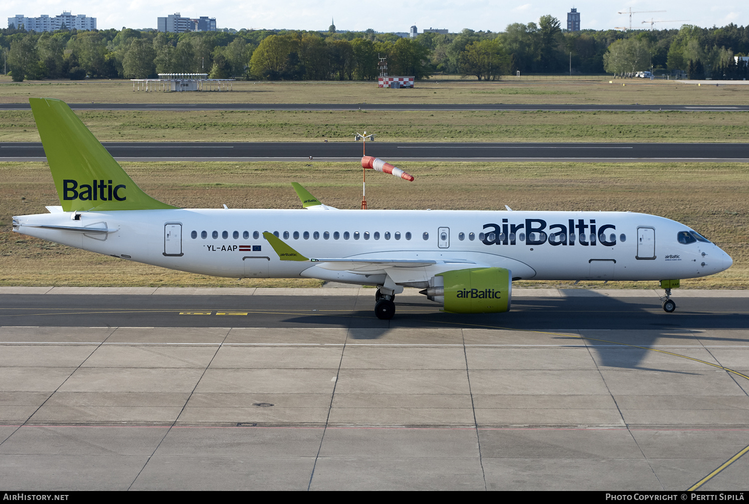 Aircraft Photo of YL-AAP | Airbus A220-371 (BD-500-1A11) | AirBaltic | AirHistory.net #145441