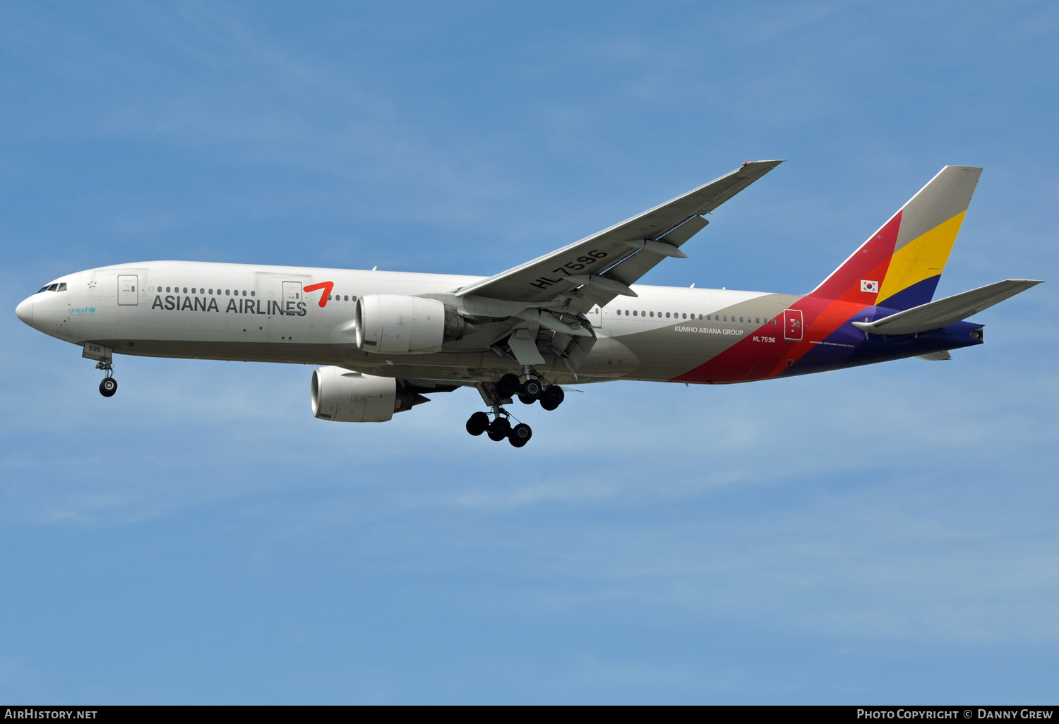 Aircraft Photo of HL7596 | Boeing 777-28E/ER | Asiana Airlines | AirHistory.net #145496