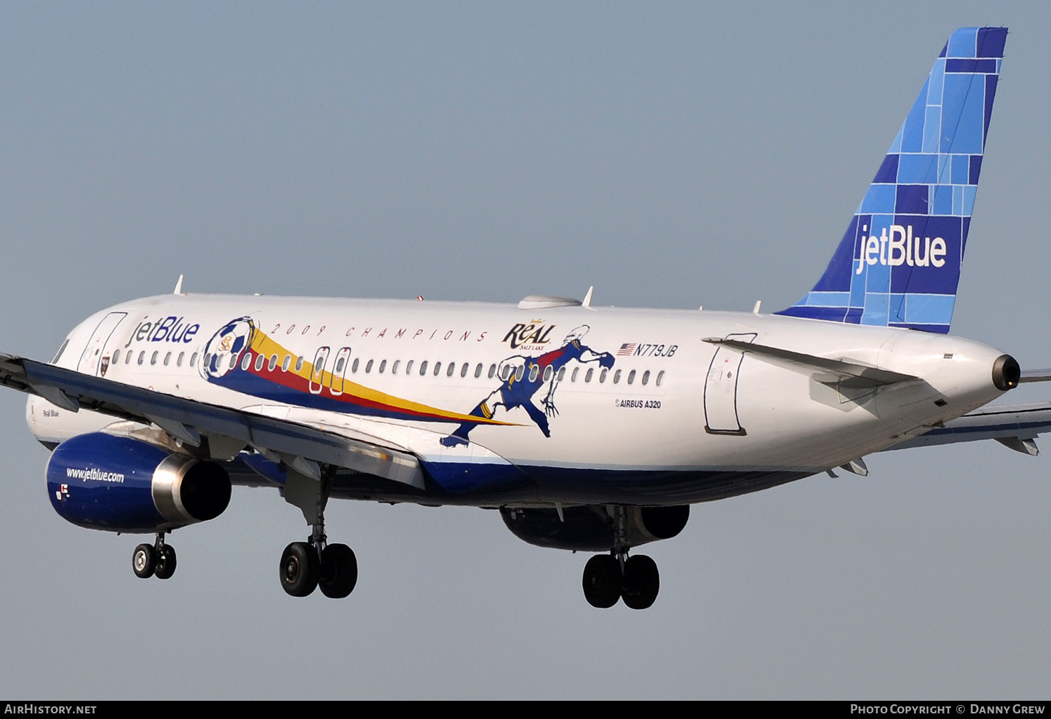 Aircraft Photo of N779JB | Airbus A320-232 | JetBlue Airways | AirHistory.net #145547