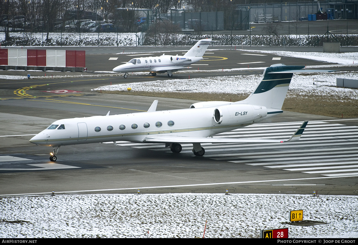 Aircraft Photo of EI-LSY | Gulfstream Aerospace G-V-SP Gulfstream G550 | AirHistory.net #145595