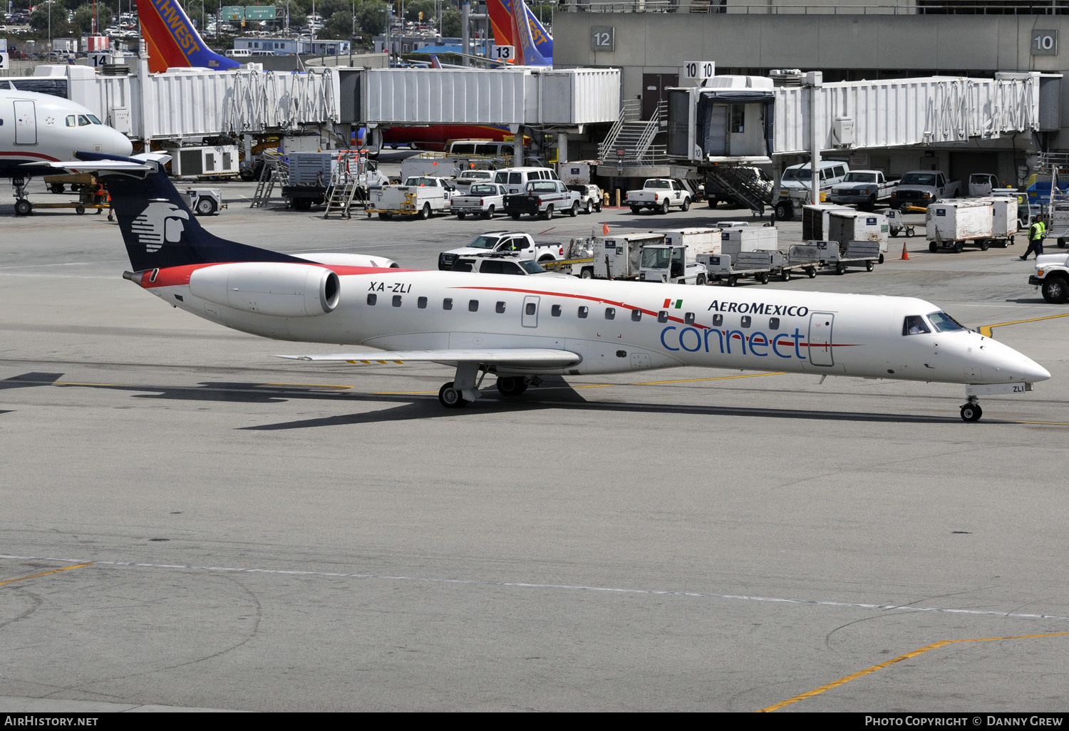 Aircraft Photo of XA-ZLI | Embraer ERJ-145LU (EMB-145LU) | AeroMéxico Connect | AirHistory.net #145625