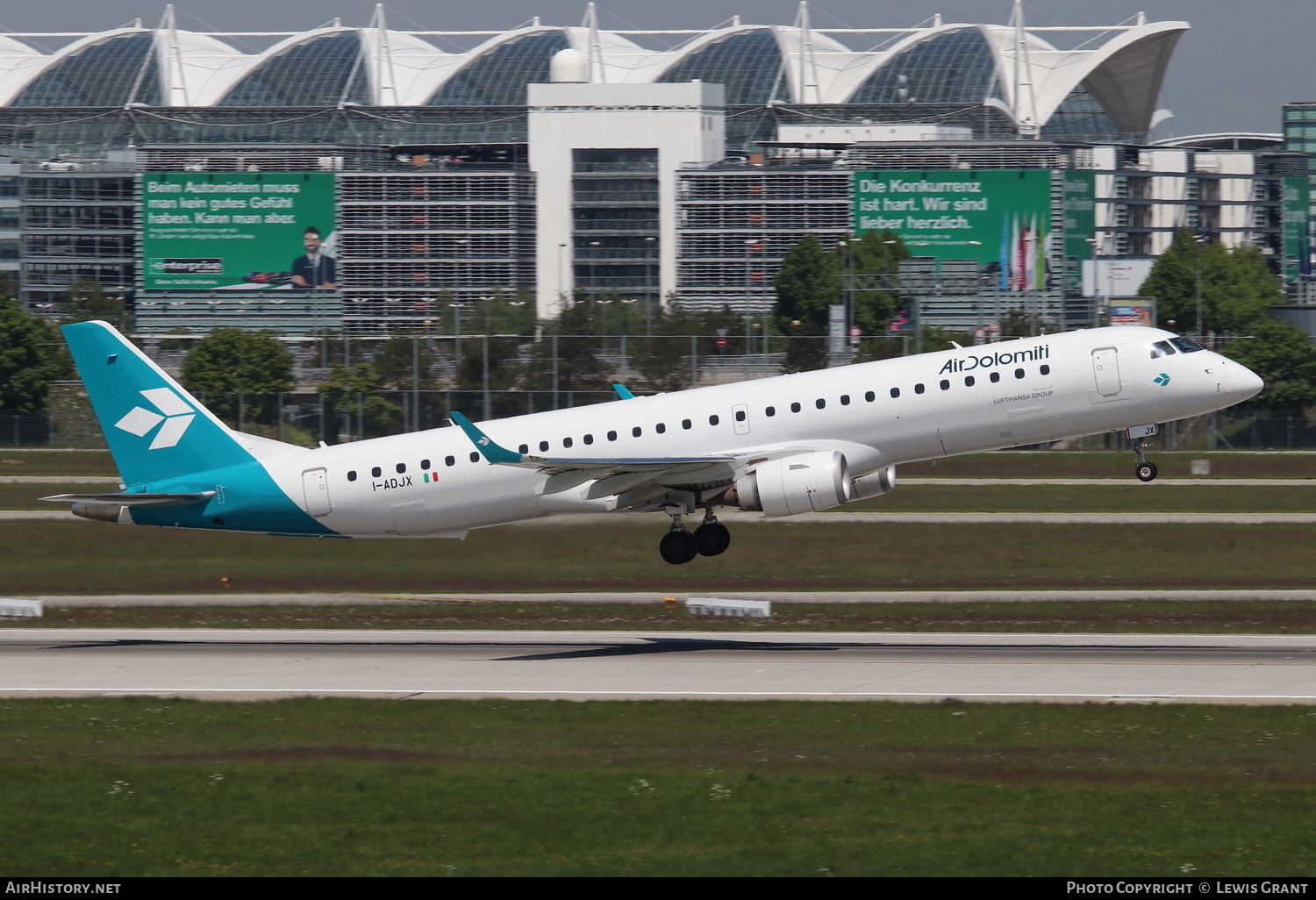 Aircraft Photo of I-ADJX | Embraer 195LR (ERJ-190-200LR) | Air Dolomiti | AirHistory.net #145642