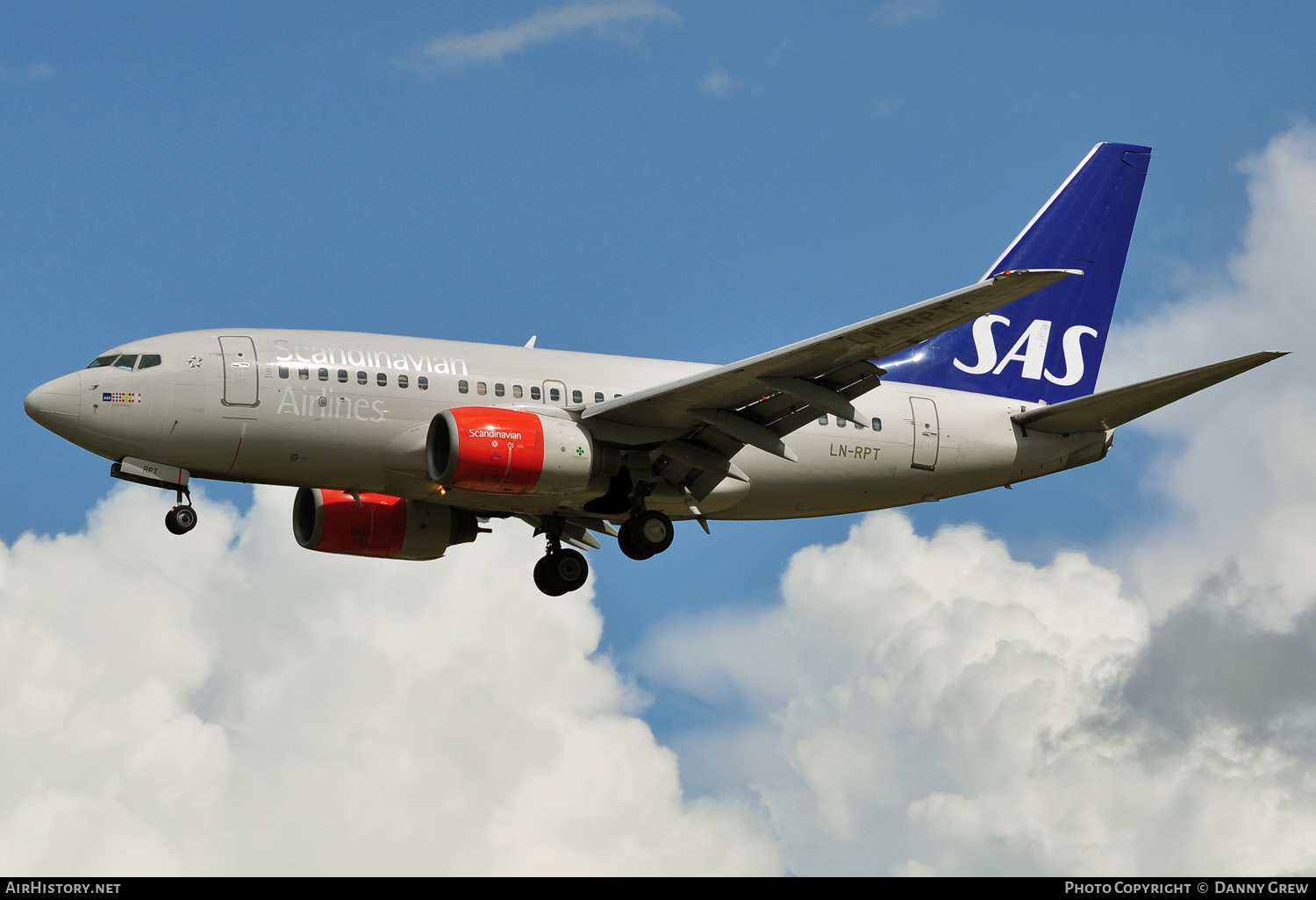 Aircraft Photo of LN-RPT | Boeing 737-683 | Scandinavian Airlines - SAS | AirHistory.net #145670