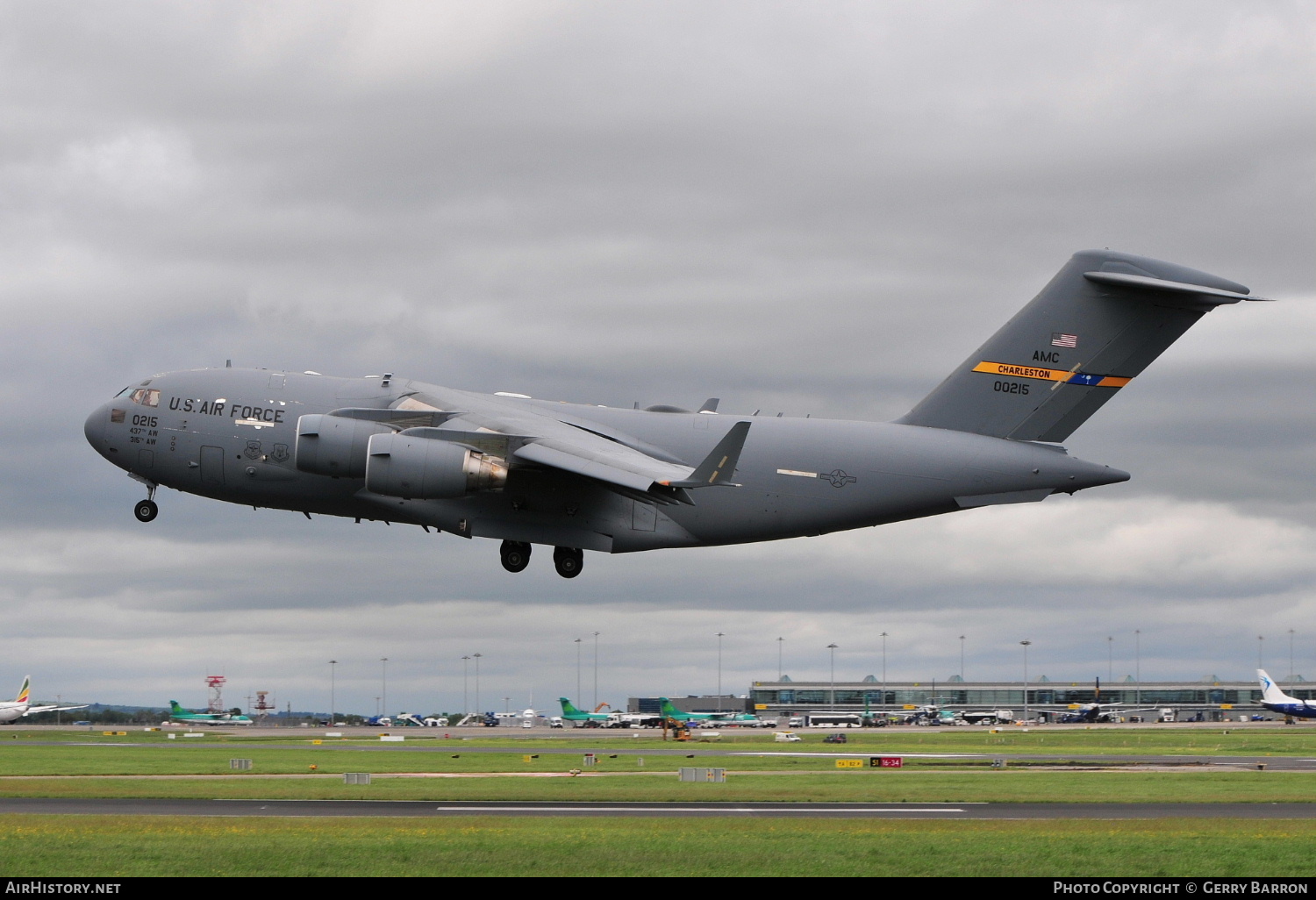 Aircraft Photo of 10-0215 / 00215 | Boeing C-17A Globemaster III | USA - Air Force | AirHistory.net #145712