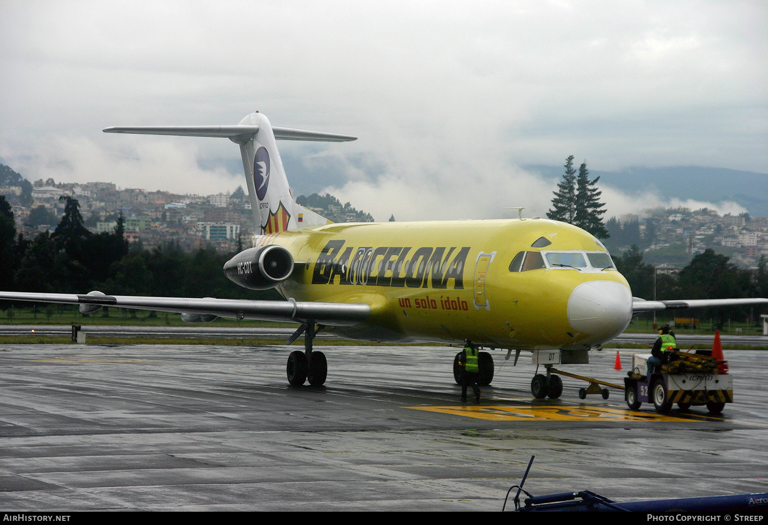 Aircraft Photo of HC-CDT | Fokker F28-4000 Fellowship | Ícaro Air | AirHistory.net #145739