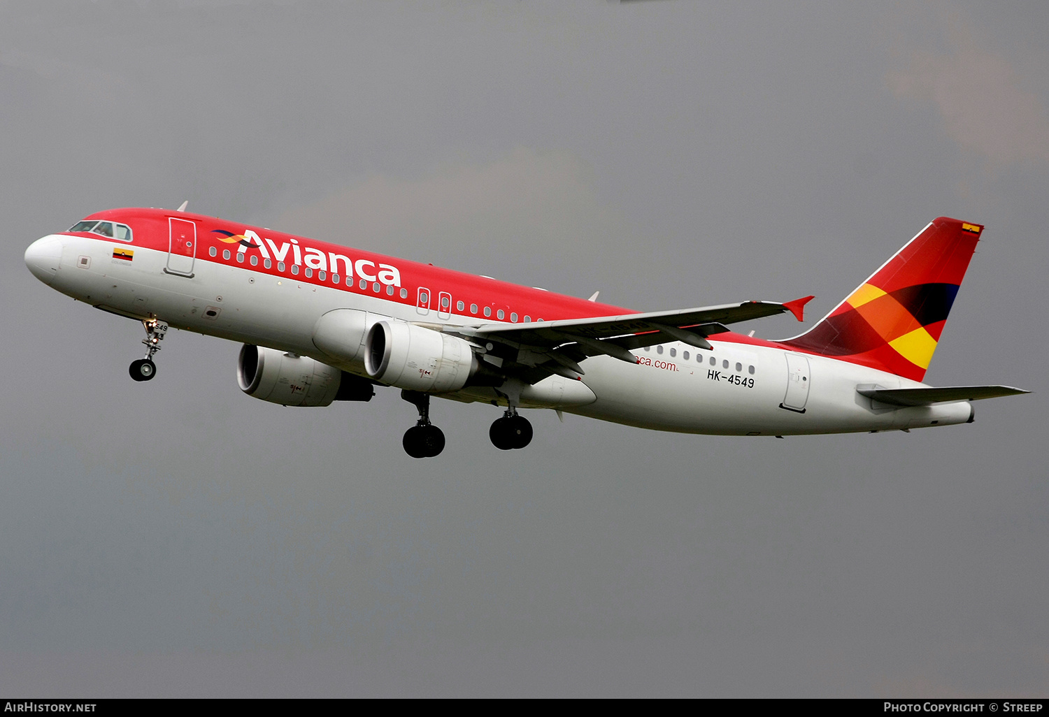 Aircraft Photo of HK-4549 | Airbus A320-214 | Avianca | AirHistory.net #145794