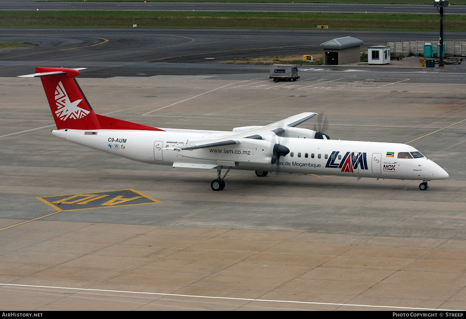 Aircraft Photo of C9-AUM | Bombardier DHC-8-402 Dash 8 | LAM - Linhas Aéreas de Moçambique | AirHistory.net #145858