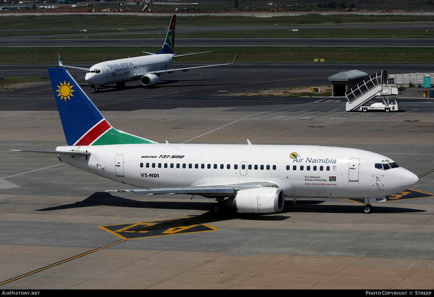 Aircraft Photo of V5-NDI | Boeing 737-528 | Air Namibia | AirHistory.net #145881