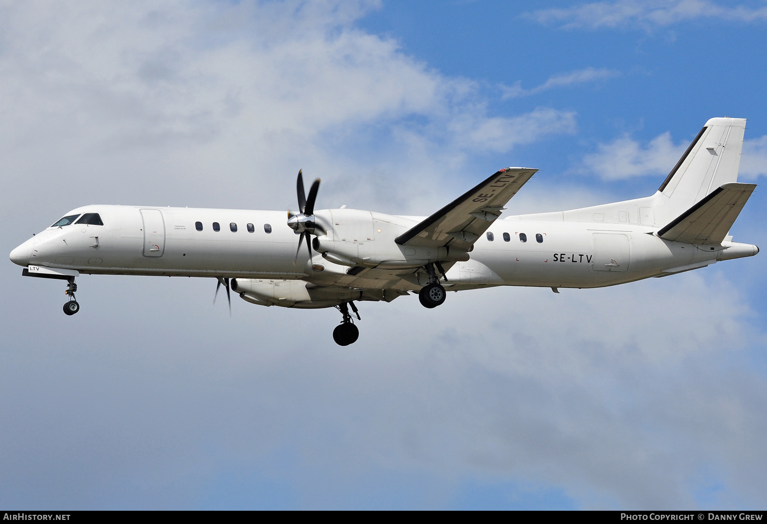 Aircraft Photo of SE-LTV | Saab 2000 | Golden Air | AirHistory.net #145954