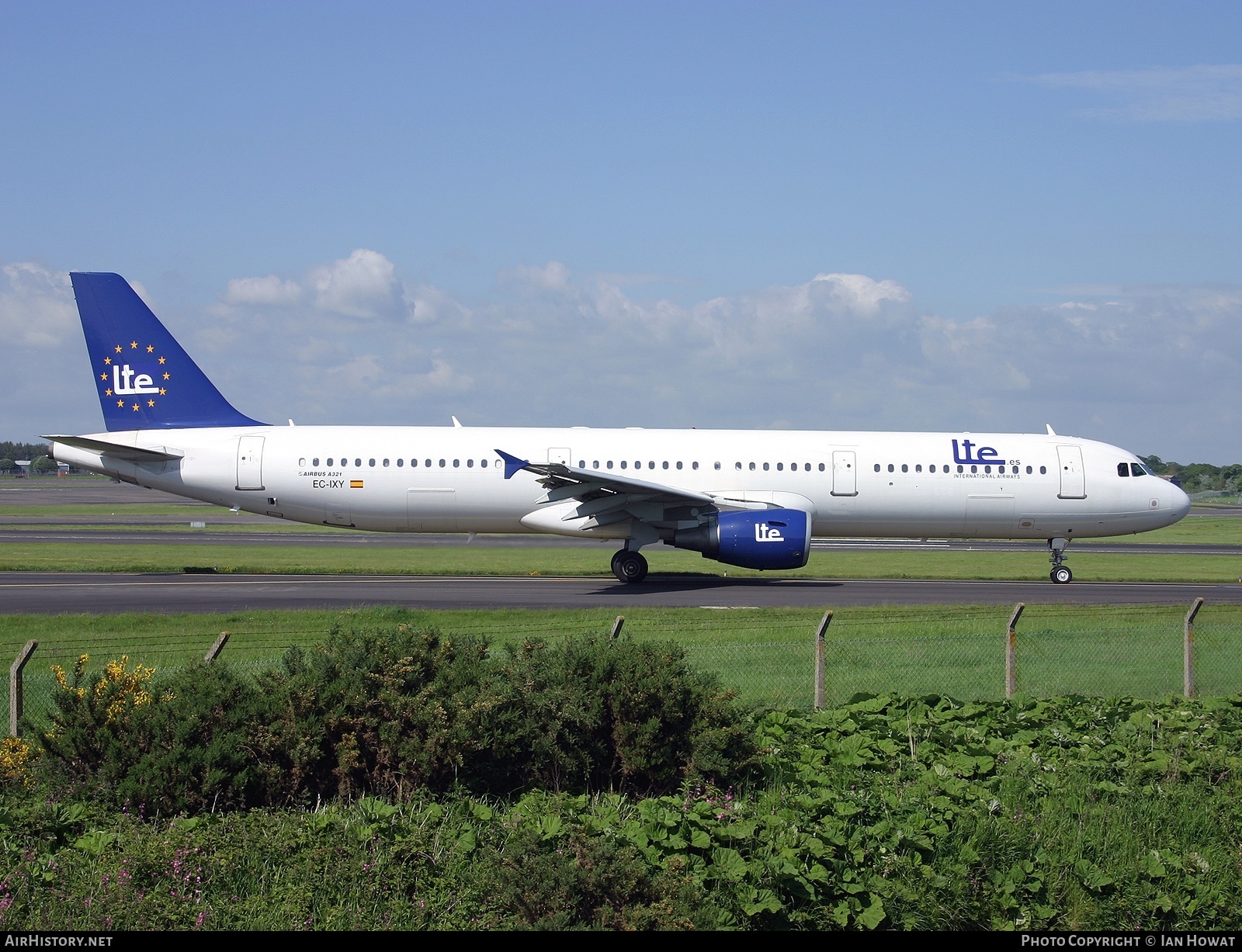 Aircraft Photo of EC-IXY | Airbus A321-211 | LTE International Airways | AirHistory.net #145975