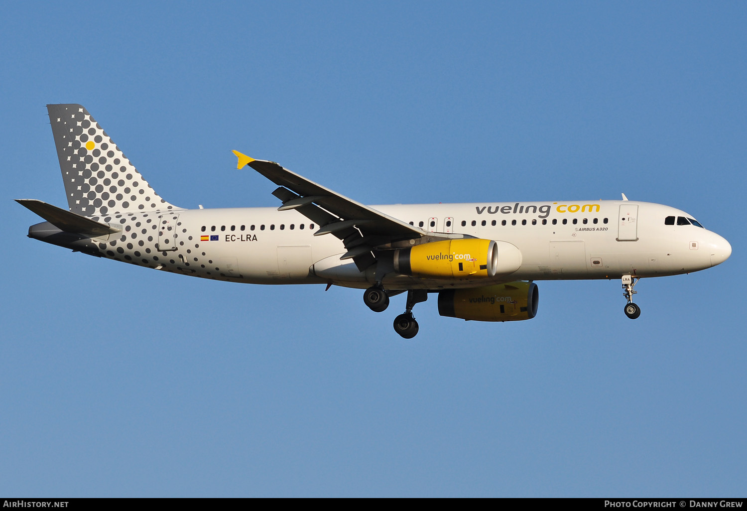 Aircraft Photo of EC-LRA | Airbus A320-232 | Vueling Airlines | AirHistory.net #146015