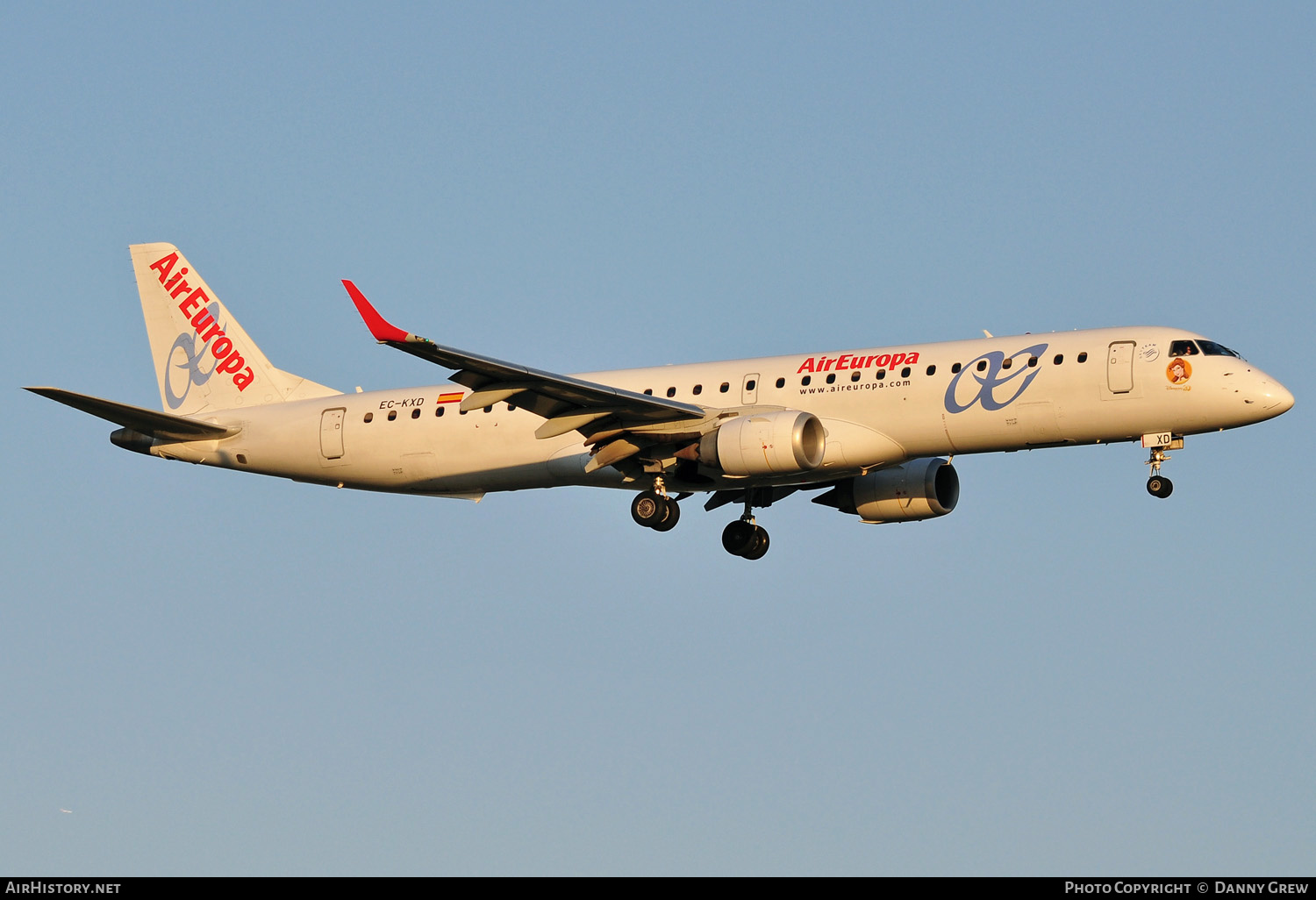Aircraft Photo of EC-KXD | Embraer 195LR (ERJ-190-200LR) | Air Europa | AirHistory.net #146044