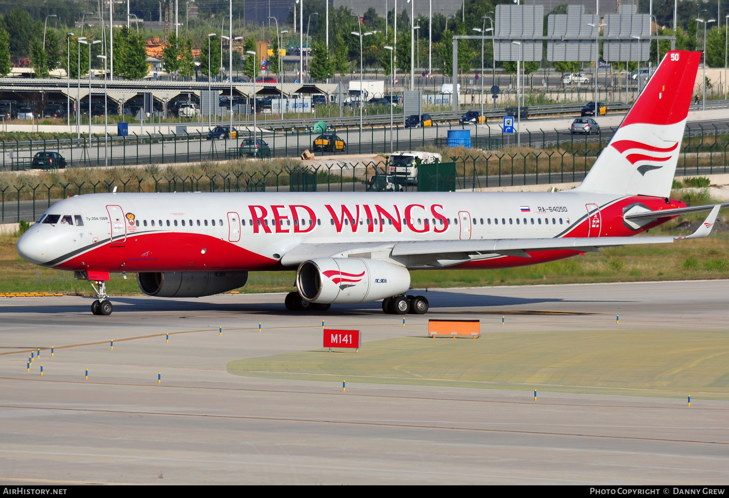 Aircraft Photo of RA-64050 | Tupolev Tu-204-100V | Red Wings | AirHistory.net #146052