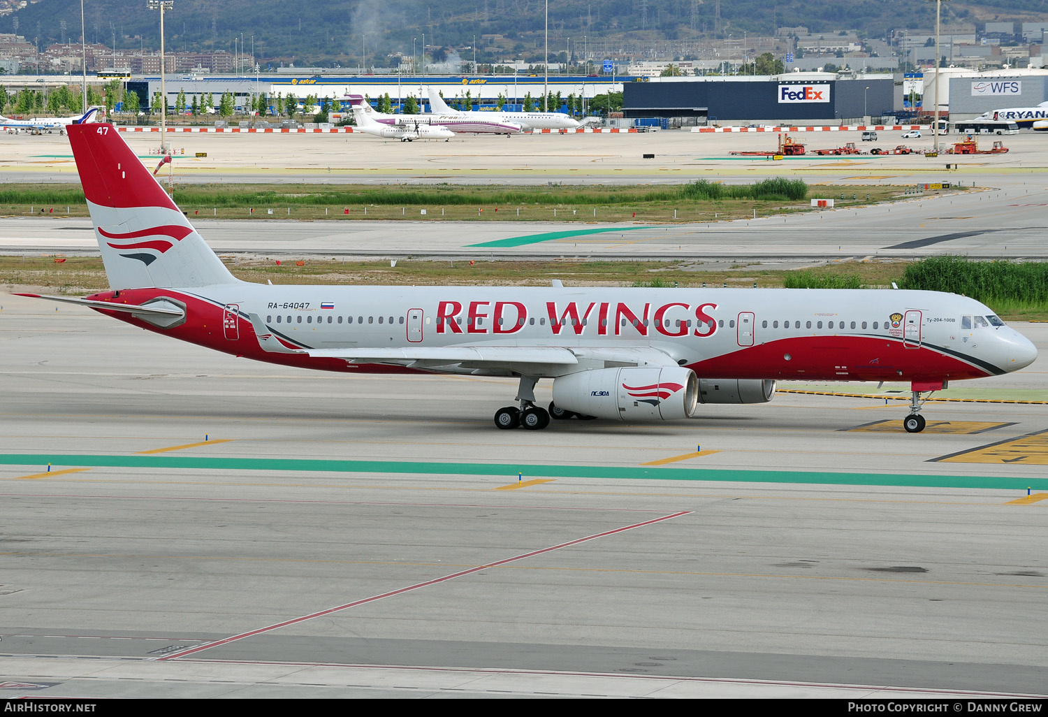 Aircraft Photo of RA-64047 | Tupolev Tu-204-100 | Red Wings | AirHistory.net #146057