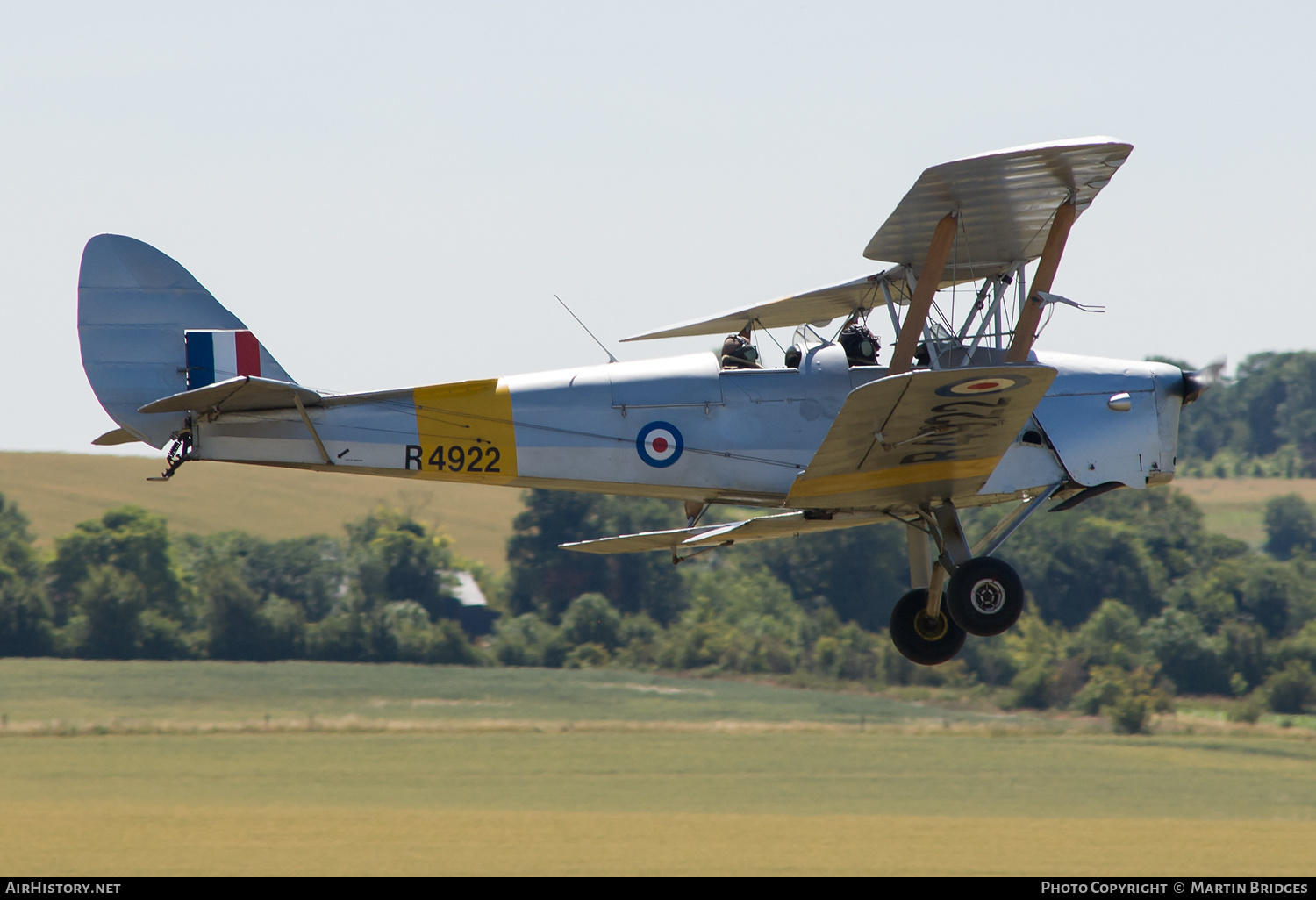 Aircraft Photo of G-APAO / R4922 | De Havilland D.H. 82A Tiger Moth II | UK - Air Force | AirHistory.net #146171