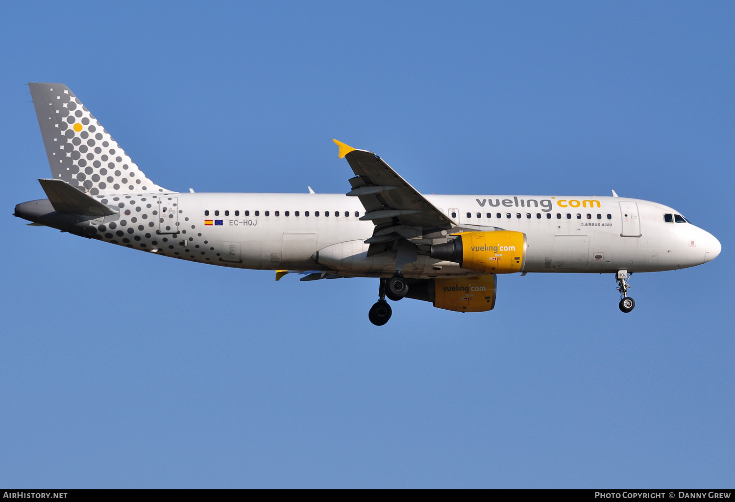 Aircraft Photo of EC-HQJ | Airbus A320-214 | Vueling Airlines | AirHistory.net #146236