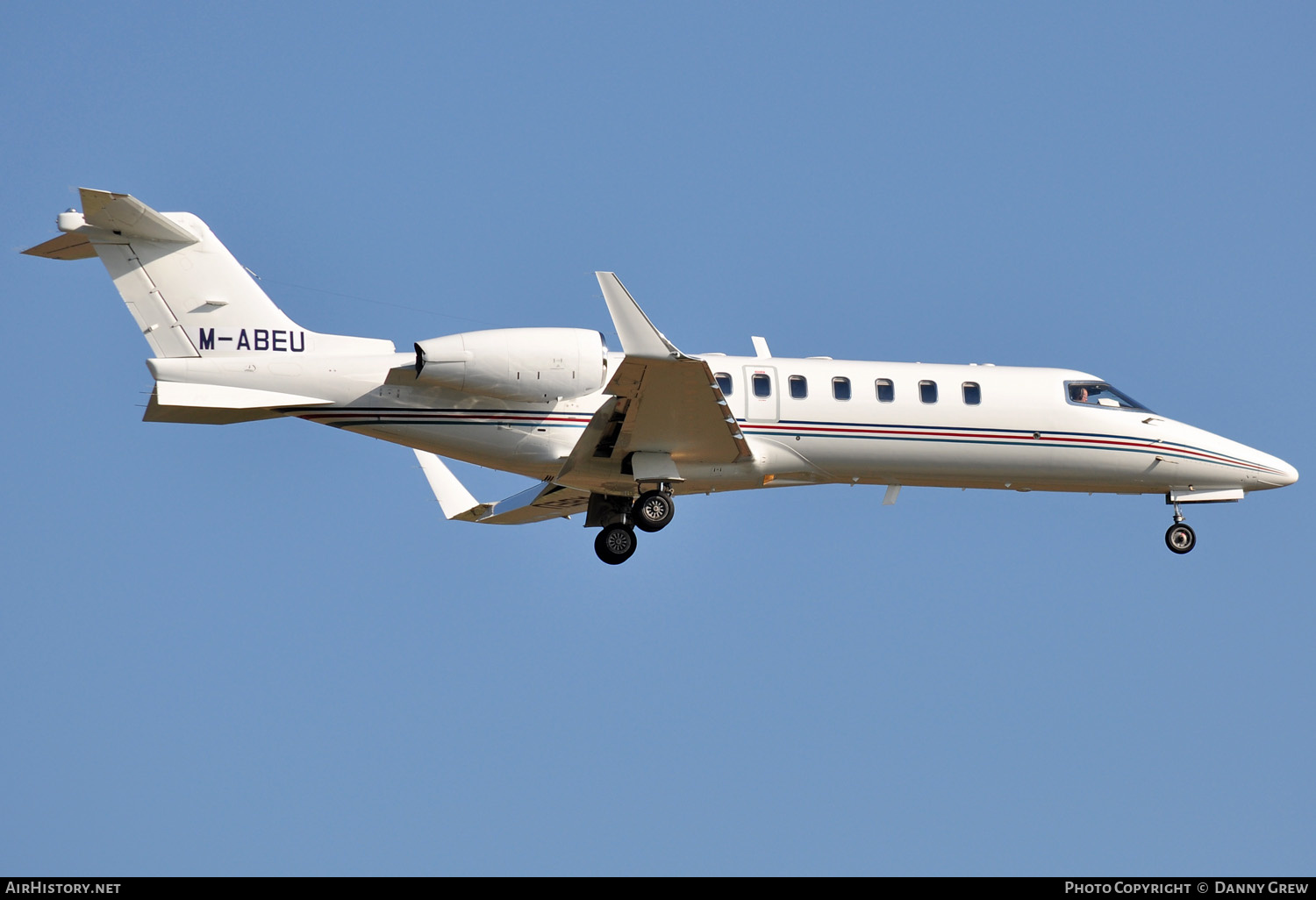 Aircraft Photo of M-ABEU | Learjet 45 | Ryanair | AirHistory.net #146238