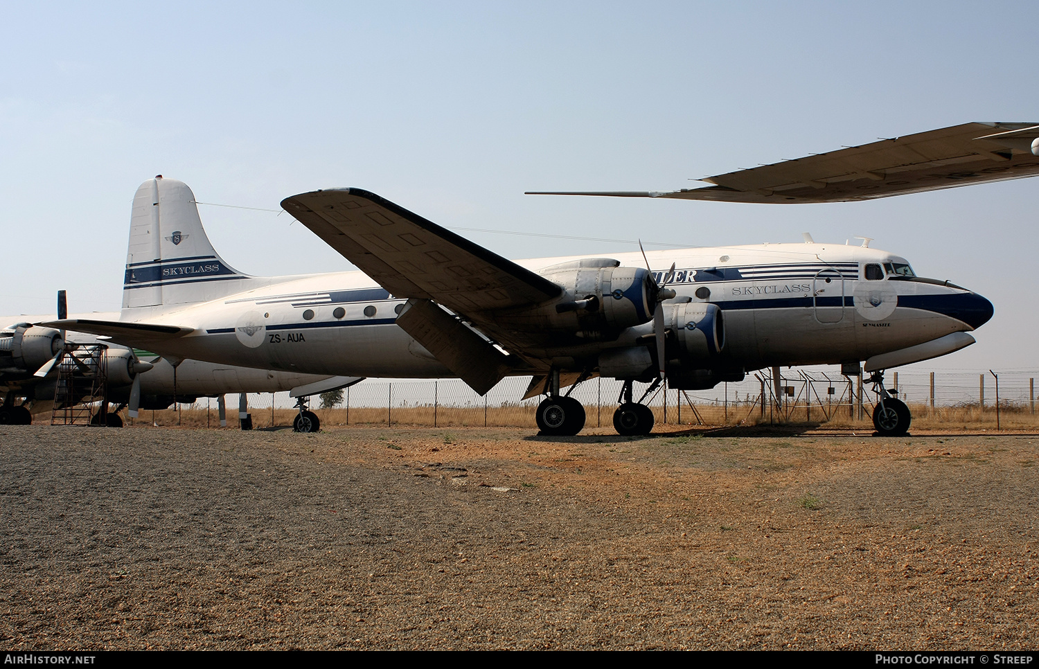 Aircraft Photo of ZS-AUA | Douglas DC-4-1009 | Skyclass | AirHistory.net #146240