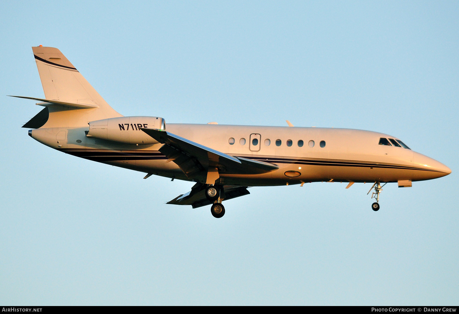 Aircraft Photo of N711PE | Dassault Falcon 2000 | AirHistory.net #146248