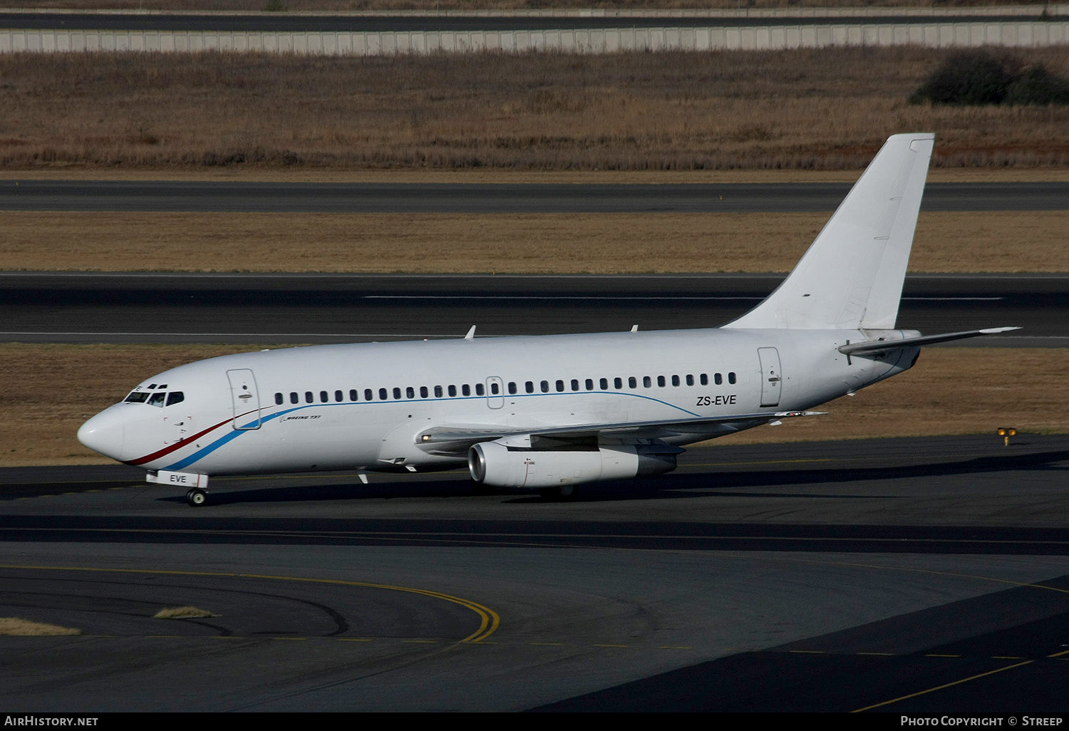 Aircraft Photo of ZS-EVE | Boeing 737-230/Adv | Gryphon Airlines | AirHistory.net #146259