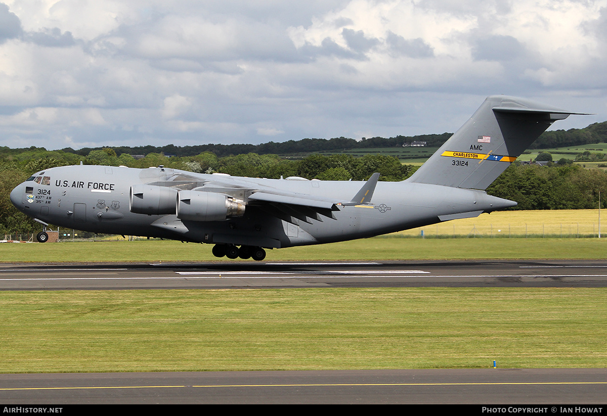 Aircraft Photo of 03-3124 / 33124 | Boeing C-17A Globemaster III | USA - Air Force | AirHistory.net #146267